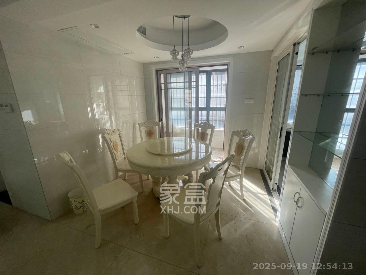 水墨林溪 3室2厅2卫 3000.0元/月 水墨林溪 3室2厅2卫 3000.0元/月室内图