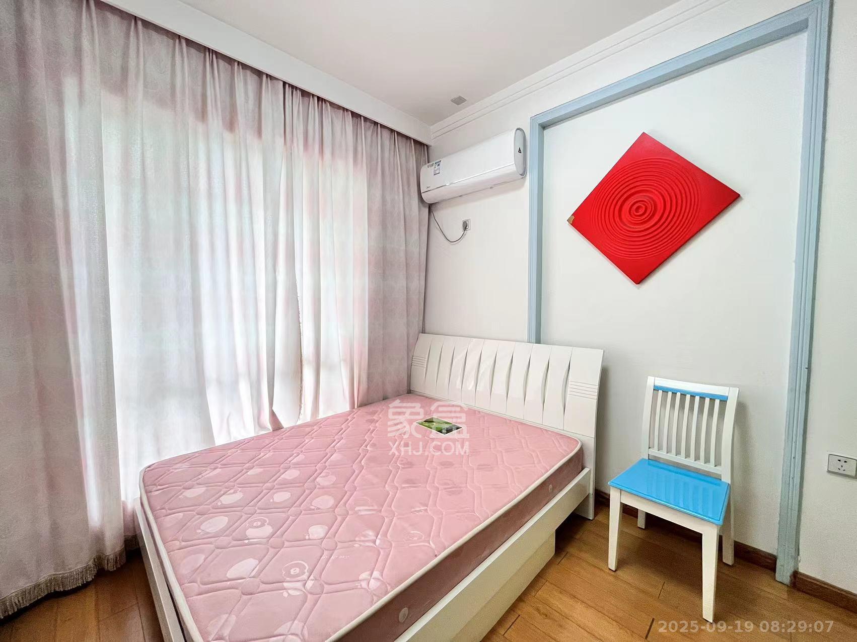 望兴景园一期 3室2厅2卫 2700.0元/月 望兴景园一期 3室2厅2卫 2700.0元/月室内图