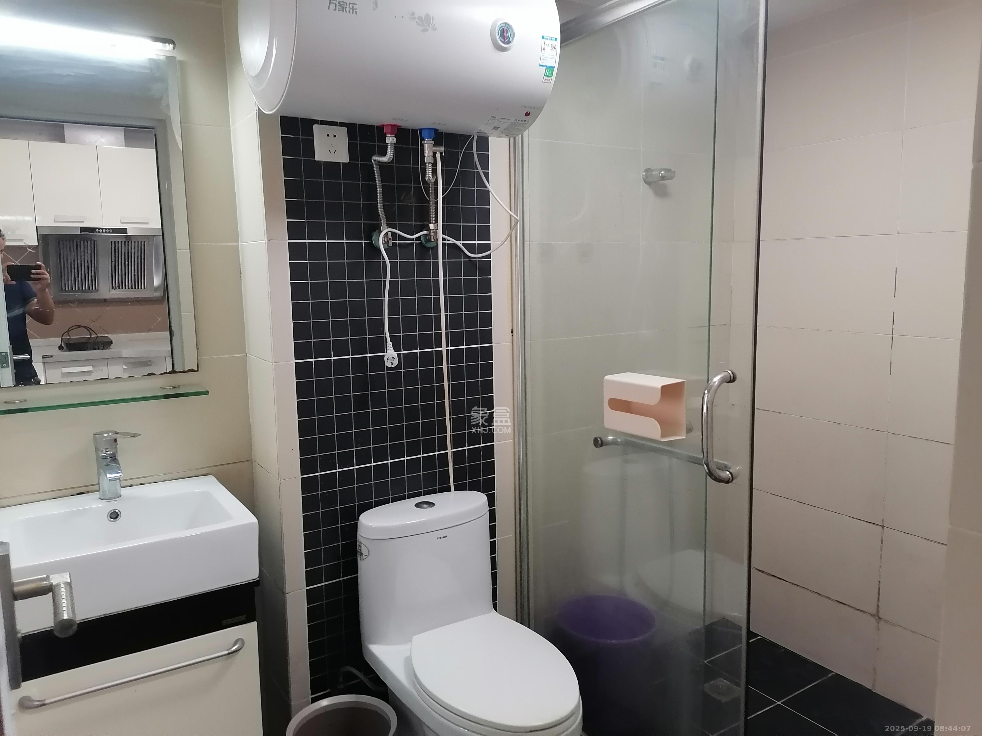 时代星城  1室1厅1卫    950.0元/月室内图