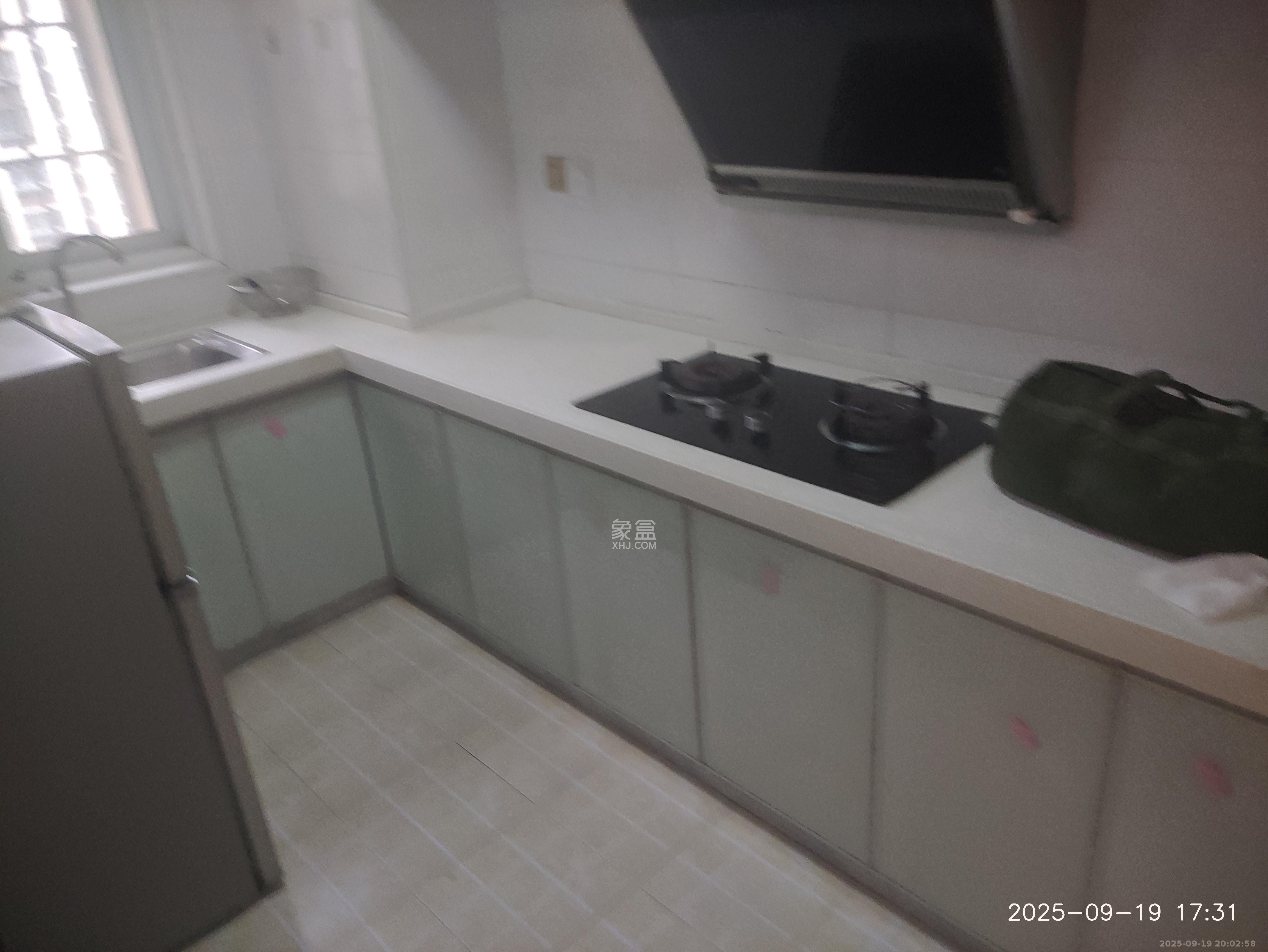 桥头家苑一期  1室0厅0卫    1000.0元/月室内图