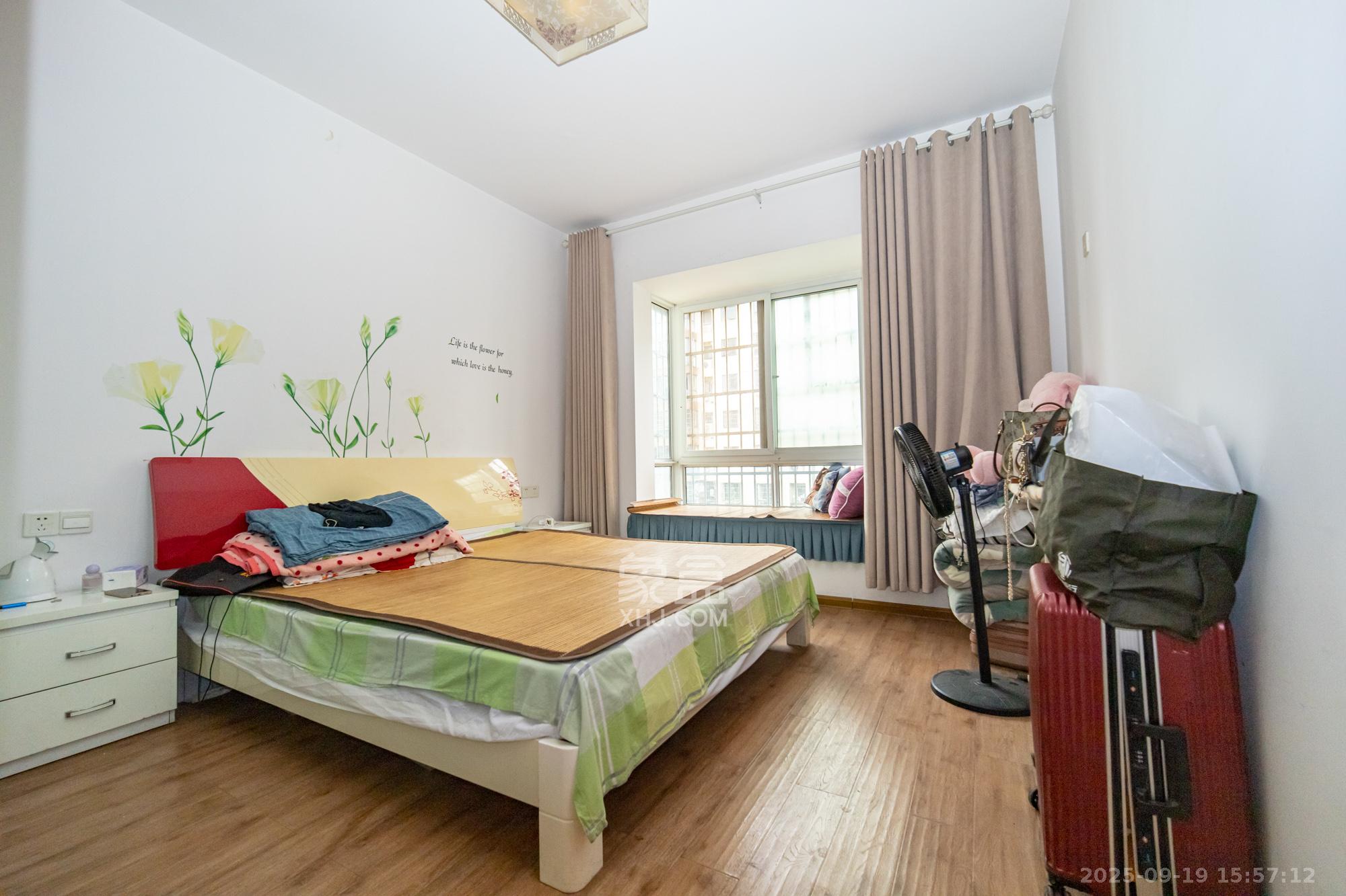 楚天世纪城东苑  2室1厅1卫    49.8万卧室