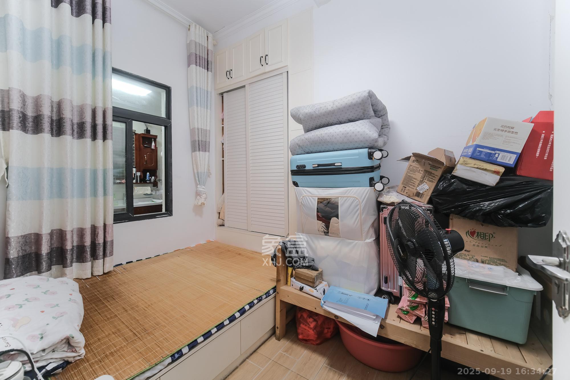 红树湾  3室2厅1卫    55.0万卧室