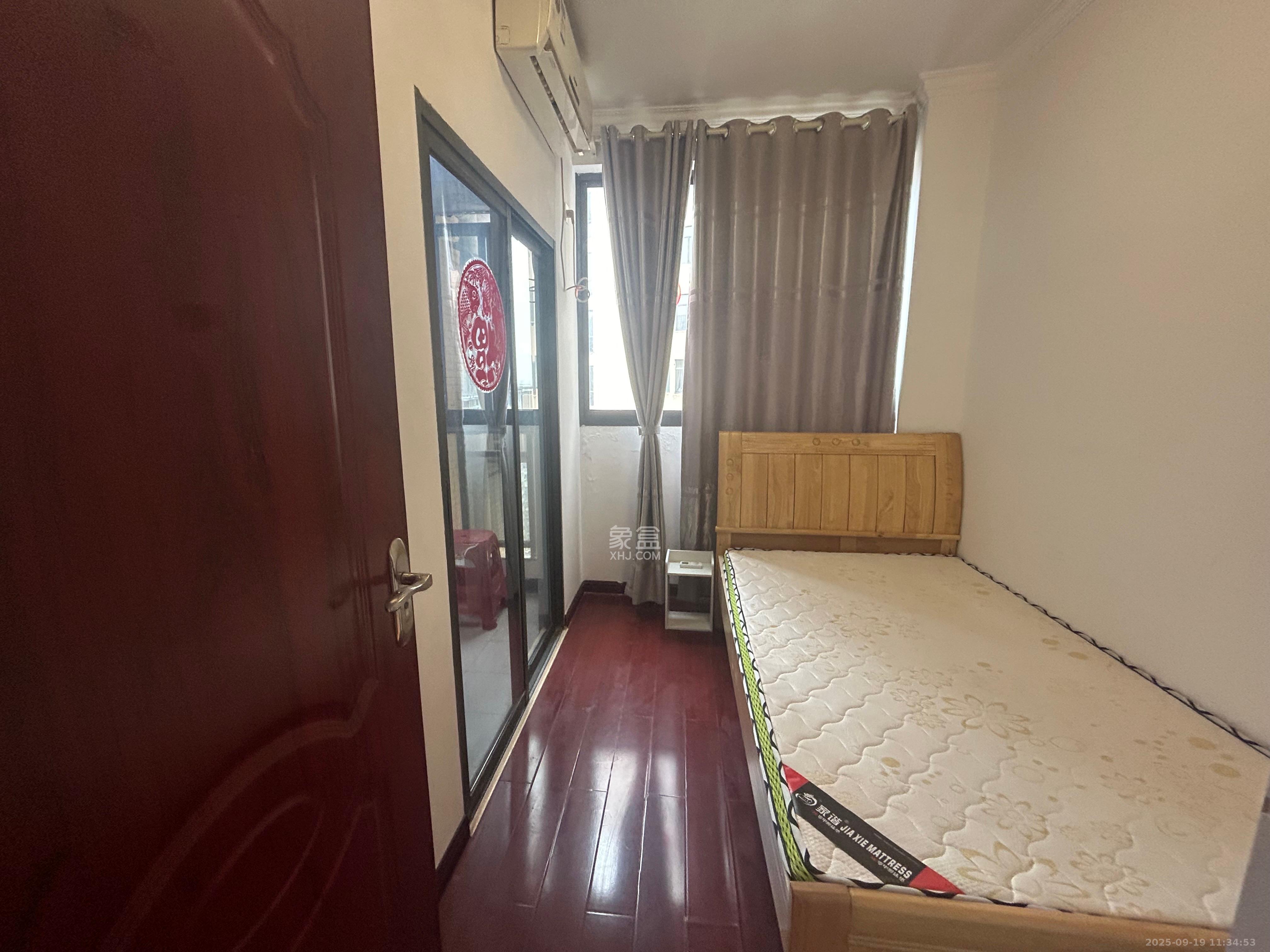 兴威帕克水岸 3室2厅1卫 2000.0元/月 兴威帕克水岸 3室2厅1卫 2000.0元/月室内图