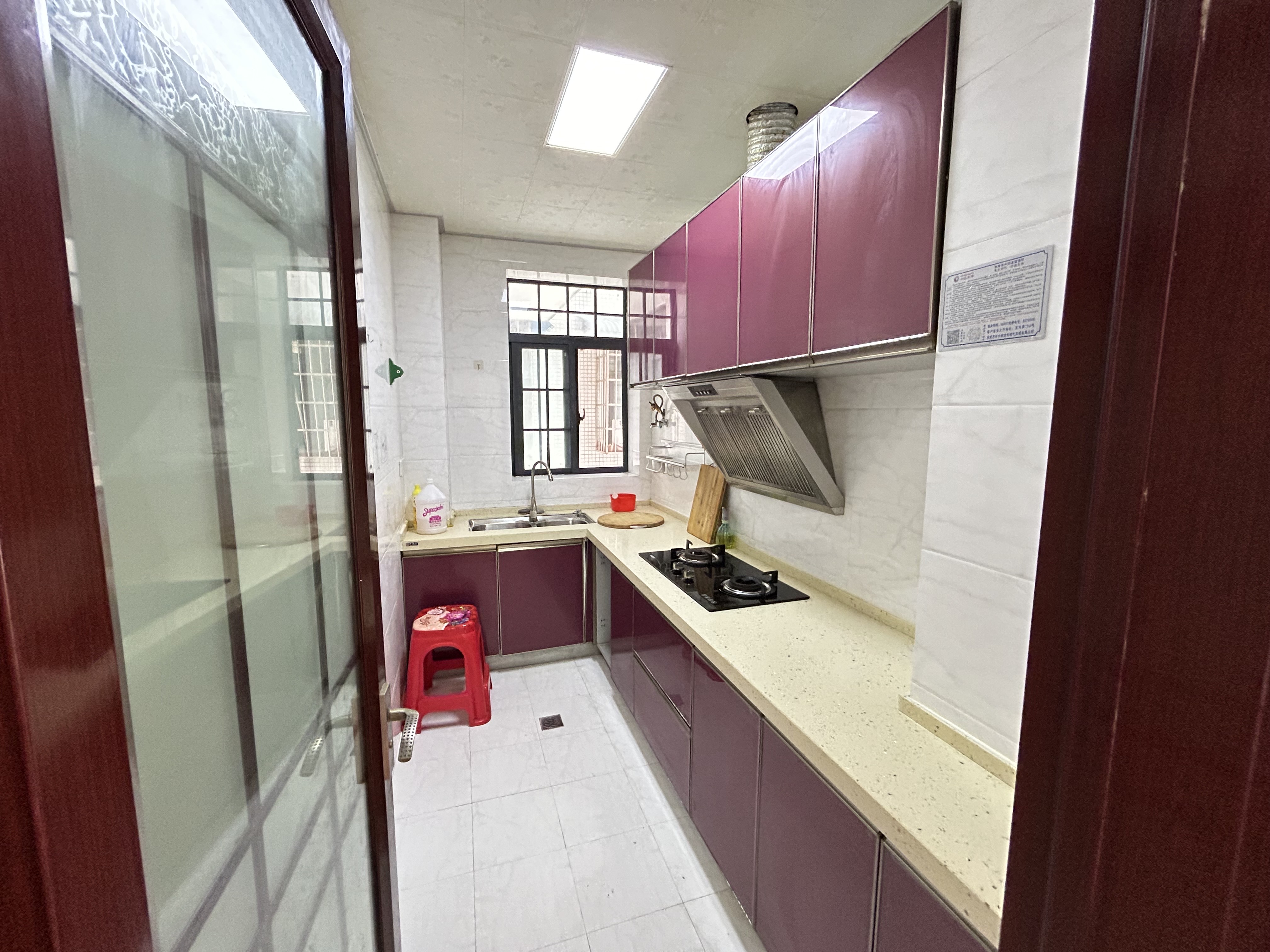 逸臣广场 2室2厅1卫 1500.0元/月 逸臣广场 2室2厅1卫 1500.0元/月室内图