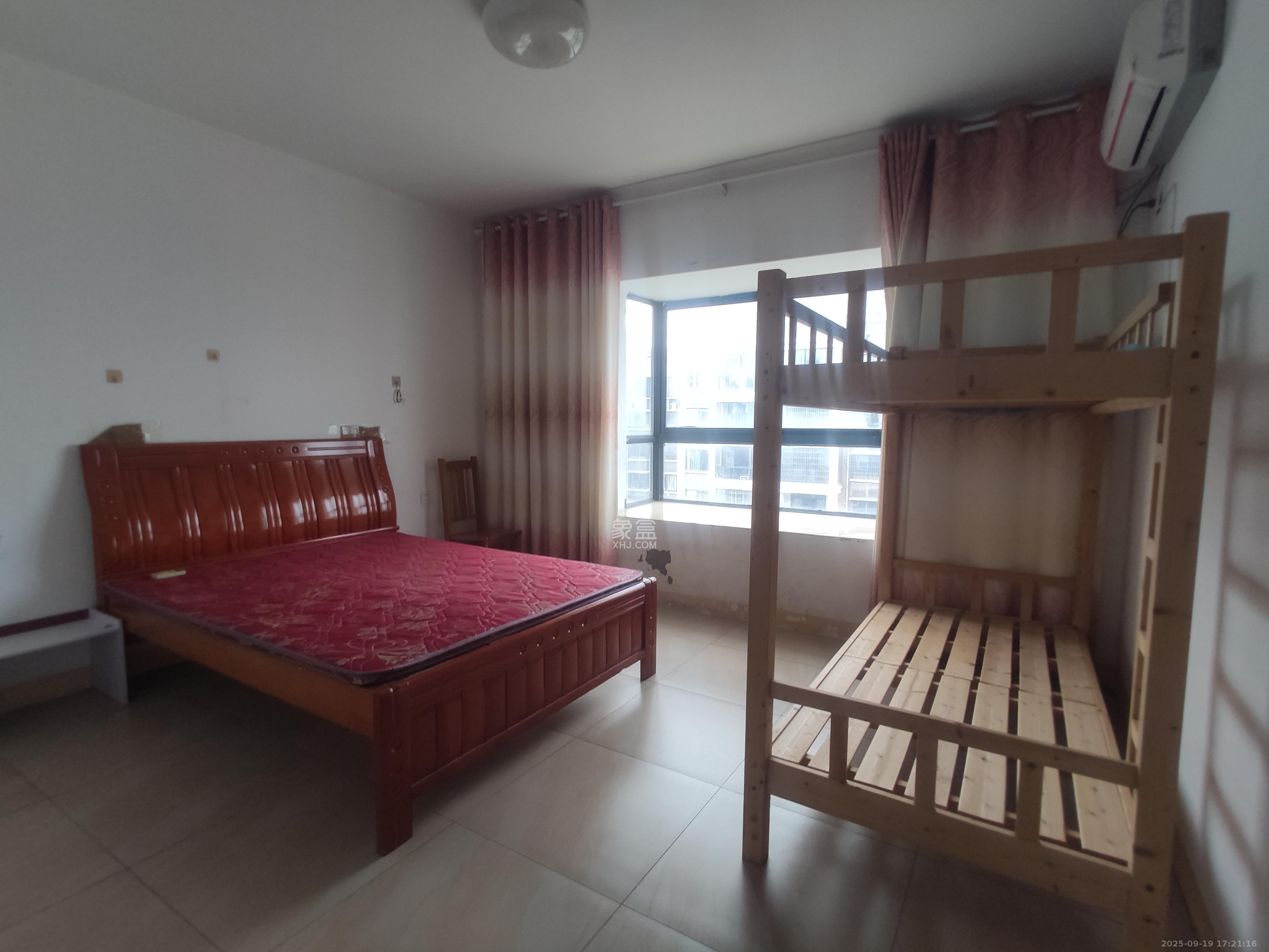 曙光领峰（曙光家园）  1室2厅2卫   2600.00元/月室内图