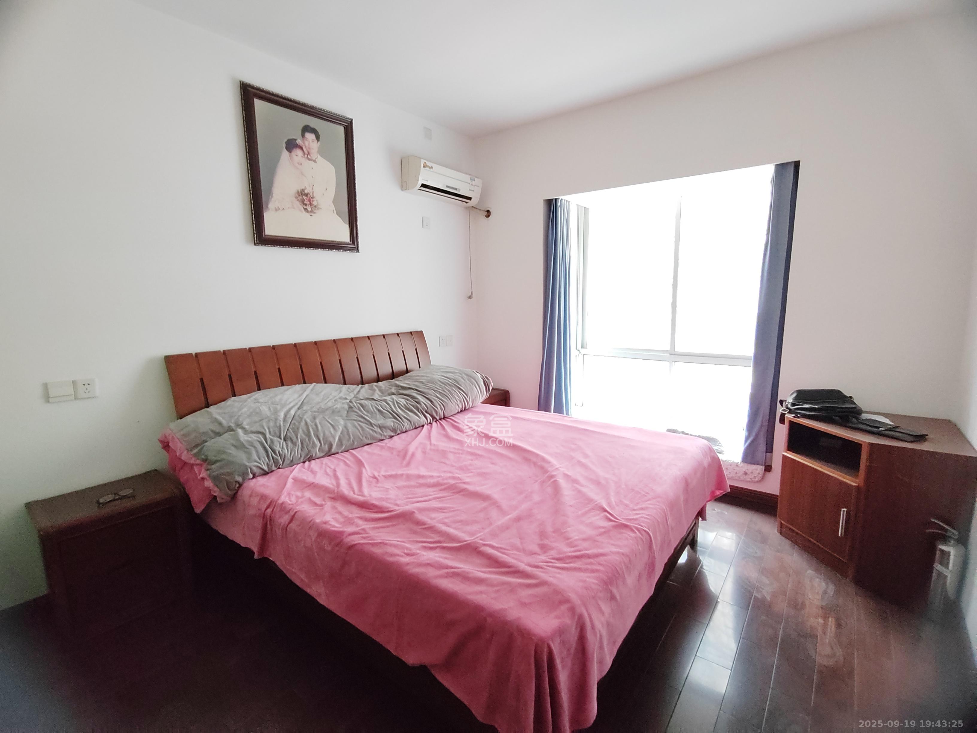 新雅园 3室2厅2卫 2000.0元/月 新雅园 3室2厅2卫 2000.0元/月室内图