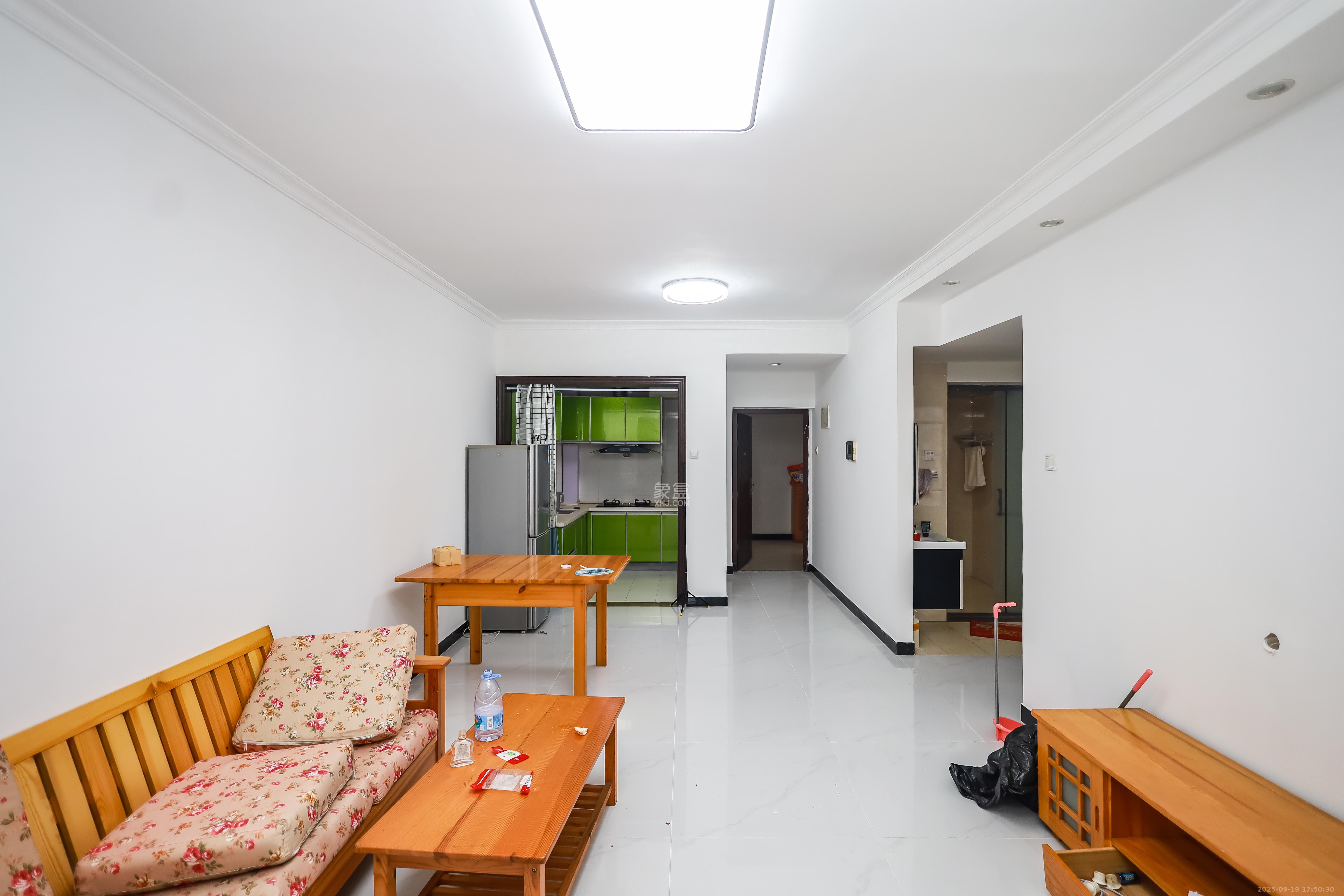 长房时代城  2室2厅1卫    76.0万 长房时代城  2室2厅1卫    76.0万