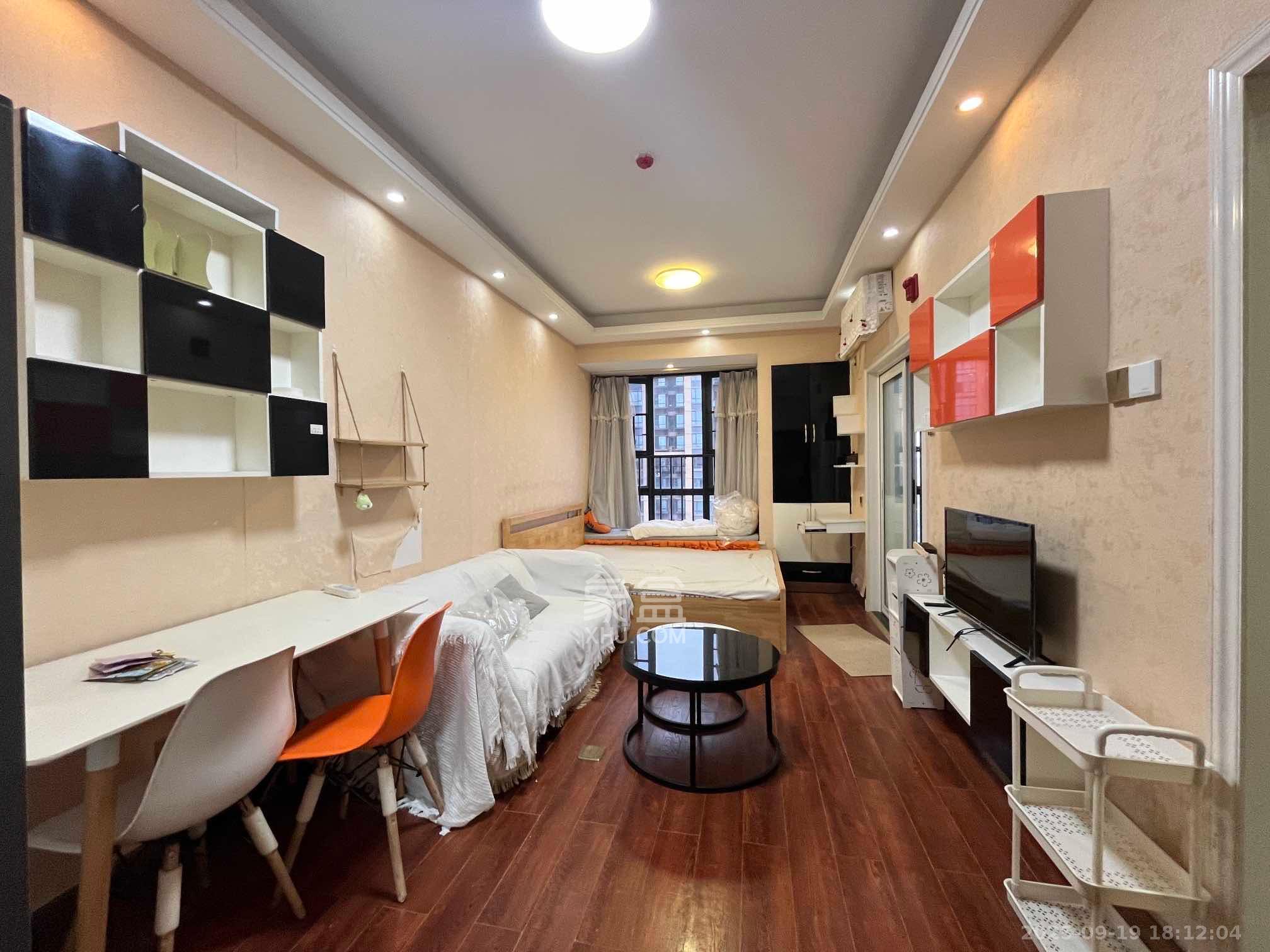 荣悦台  1室1厅1卫    1800.0元/月室内图