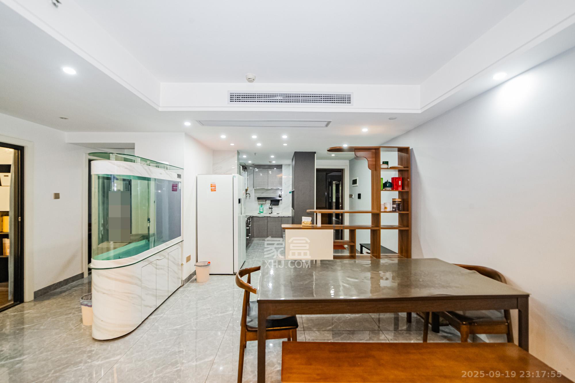 北辰三角洲C2区 3室2厅2卫 162.0万 北辰三角洲C2区 3室2厅2卫 162.0万客厅