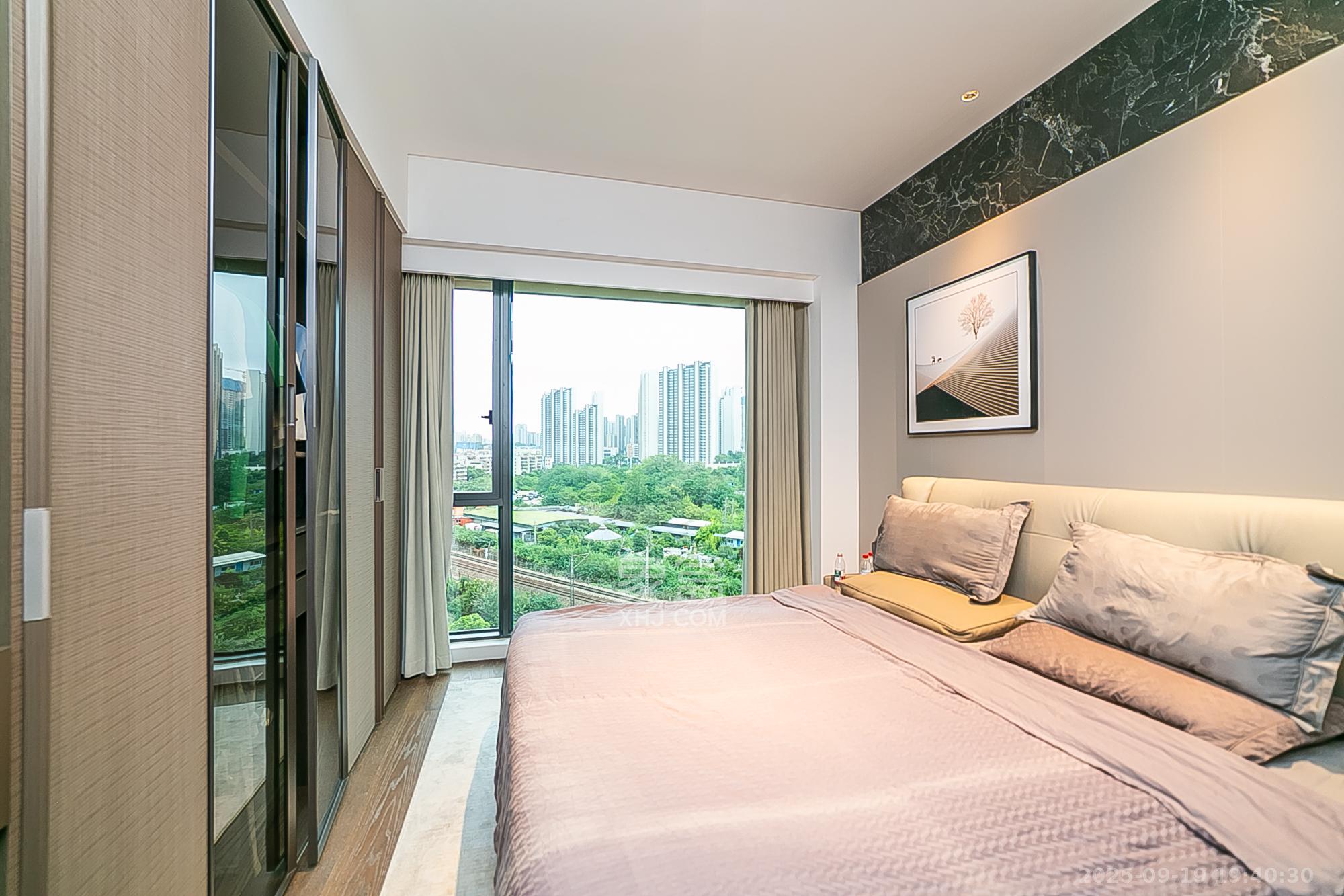 万科紫台 4室2厅3卫 330.0万 万科紫台 4室2厅3卫 330.0万卧室