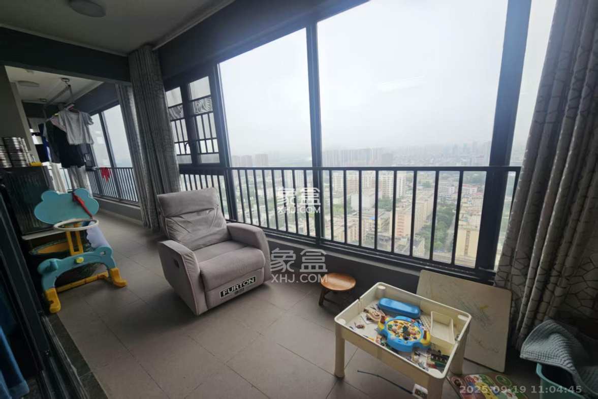 旭辉都会山 4室2厅3卫 10000.0元/月 旭辉都会山 4室2厅3卫 10000.0元/月户型图