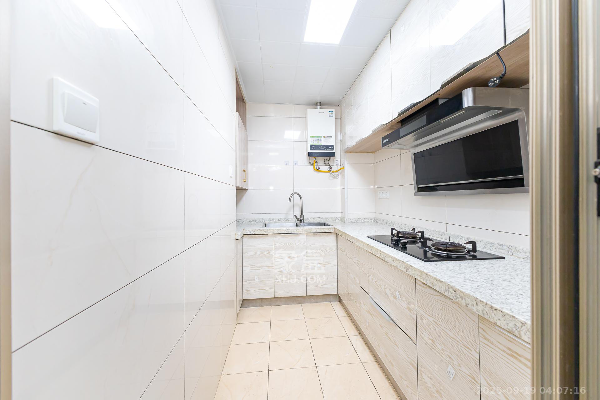 明发国际城  3室2厅1卫    79.8万厨房