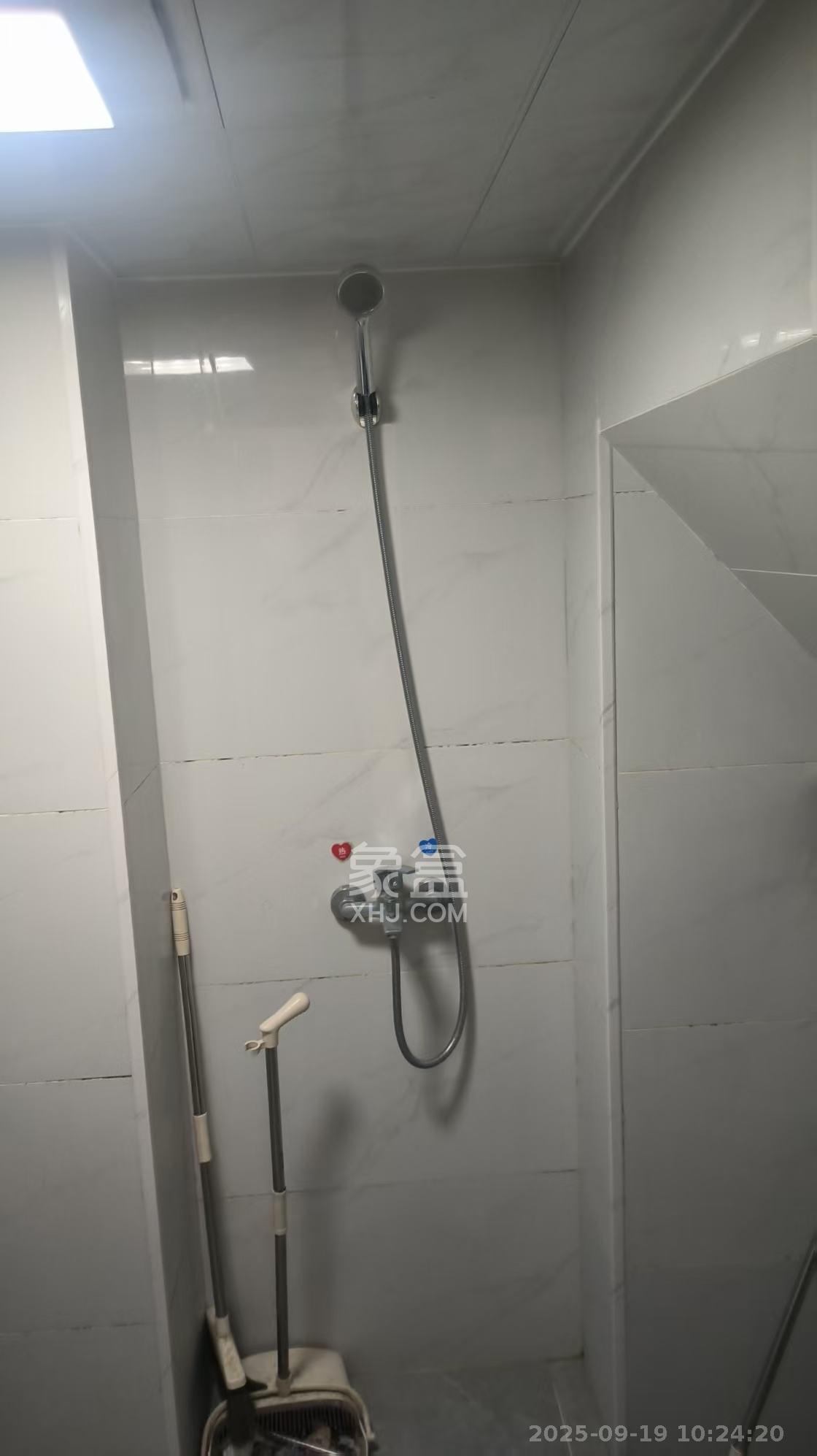 富兴悦府(富兴学府名邸) 2室1厅1卫 1500.0元/月 富兴悦府(富兴学府名邸) 2室1厅1卫 1500.0元/月室内图