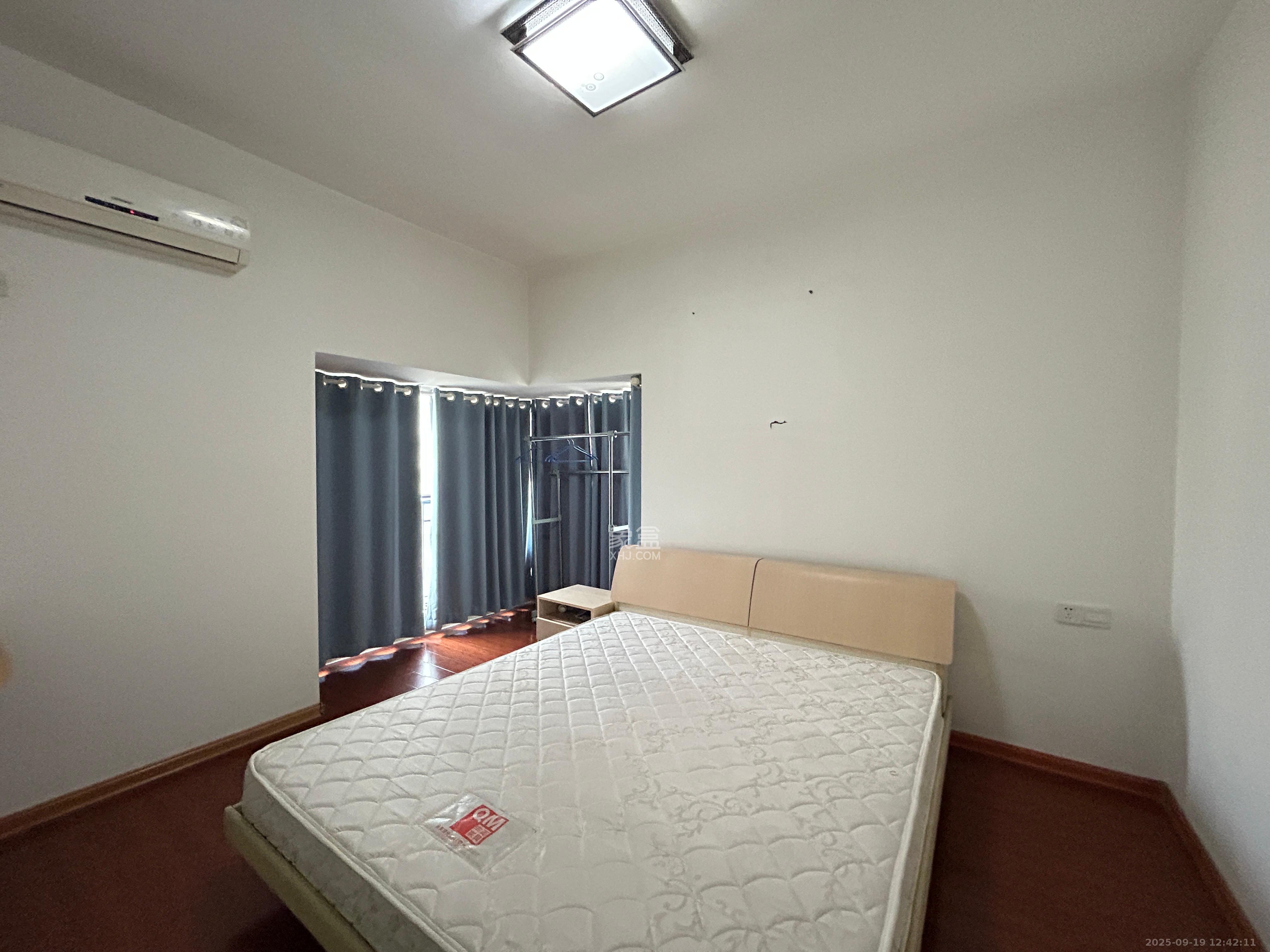 长盛岚庭  3室2厅1卫    2400.0元/月室内图