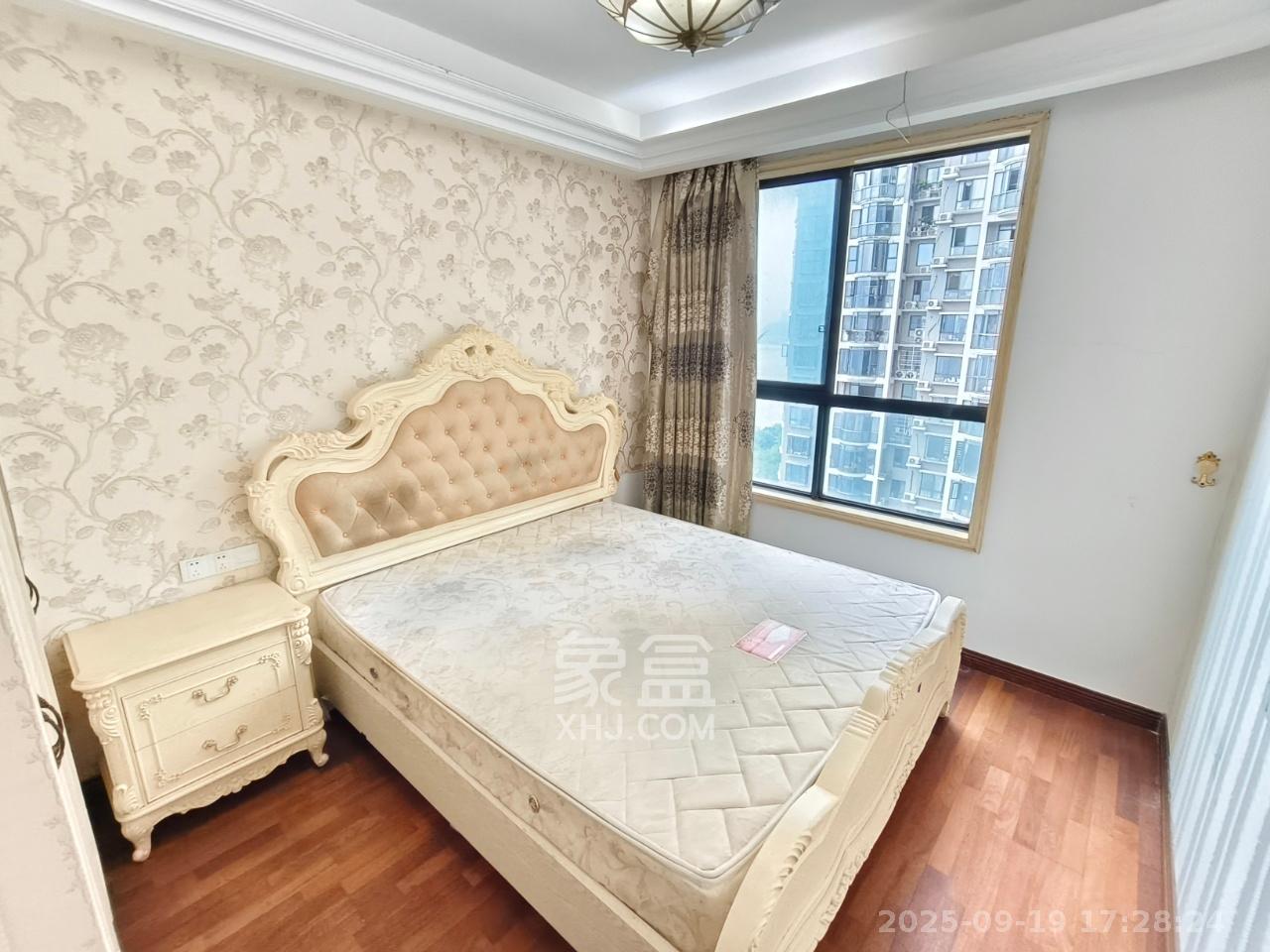 湘江世纪城临江苑 1室2厅2卫 4000.0元/月 湘江世纪城临江苑 1室2厅2卫 4000.0元/月室内图