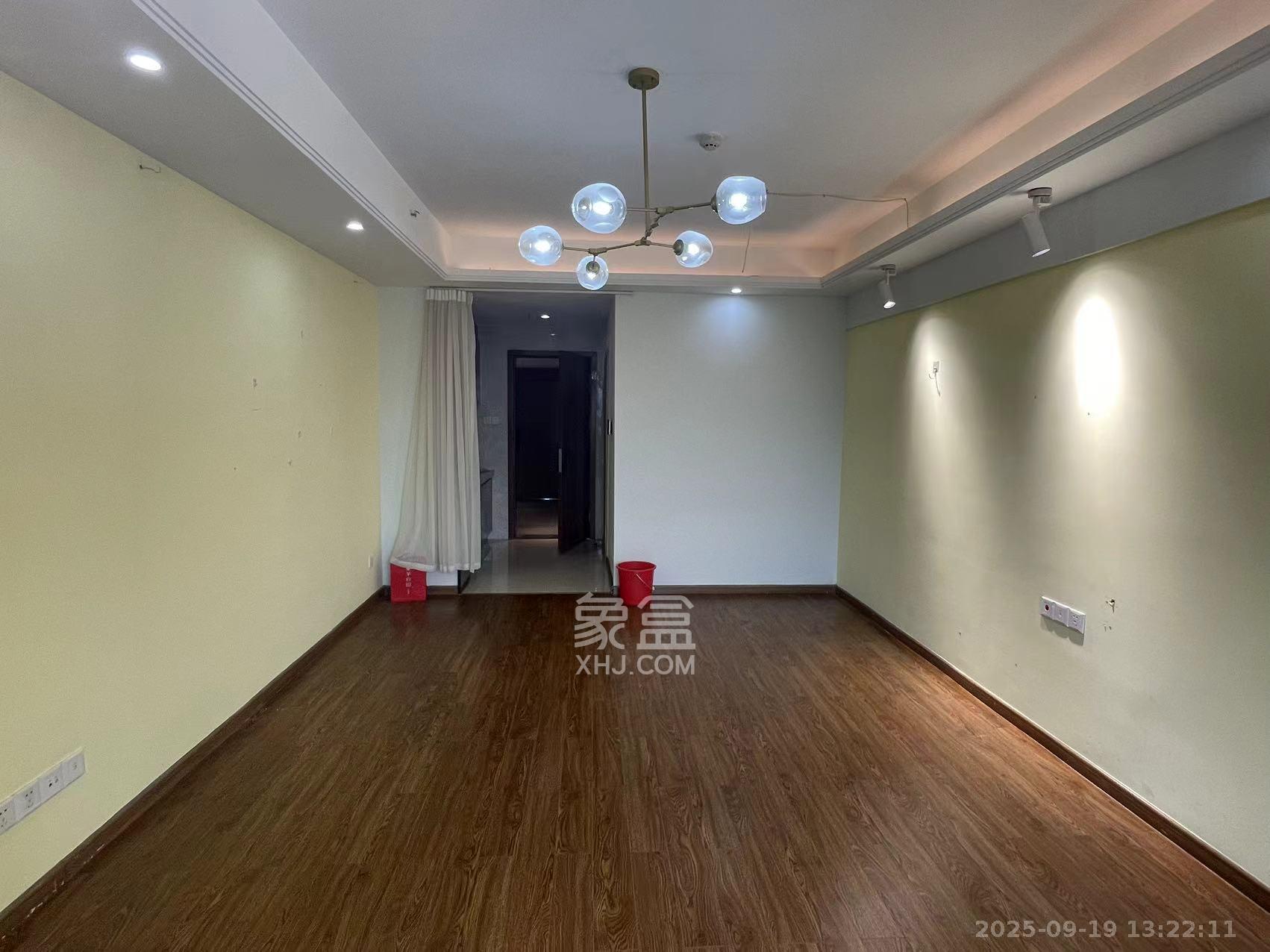 德思勤城市广场(宝格丽公寓) 1室1厅1卫 2000.0元/月 德思勤城市广场(宝格丽公寓) 1室1厅1卫 2000.0元/月室内图