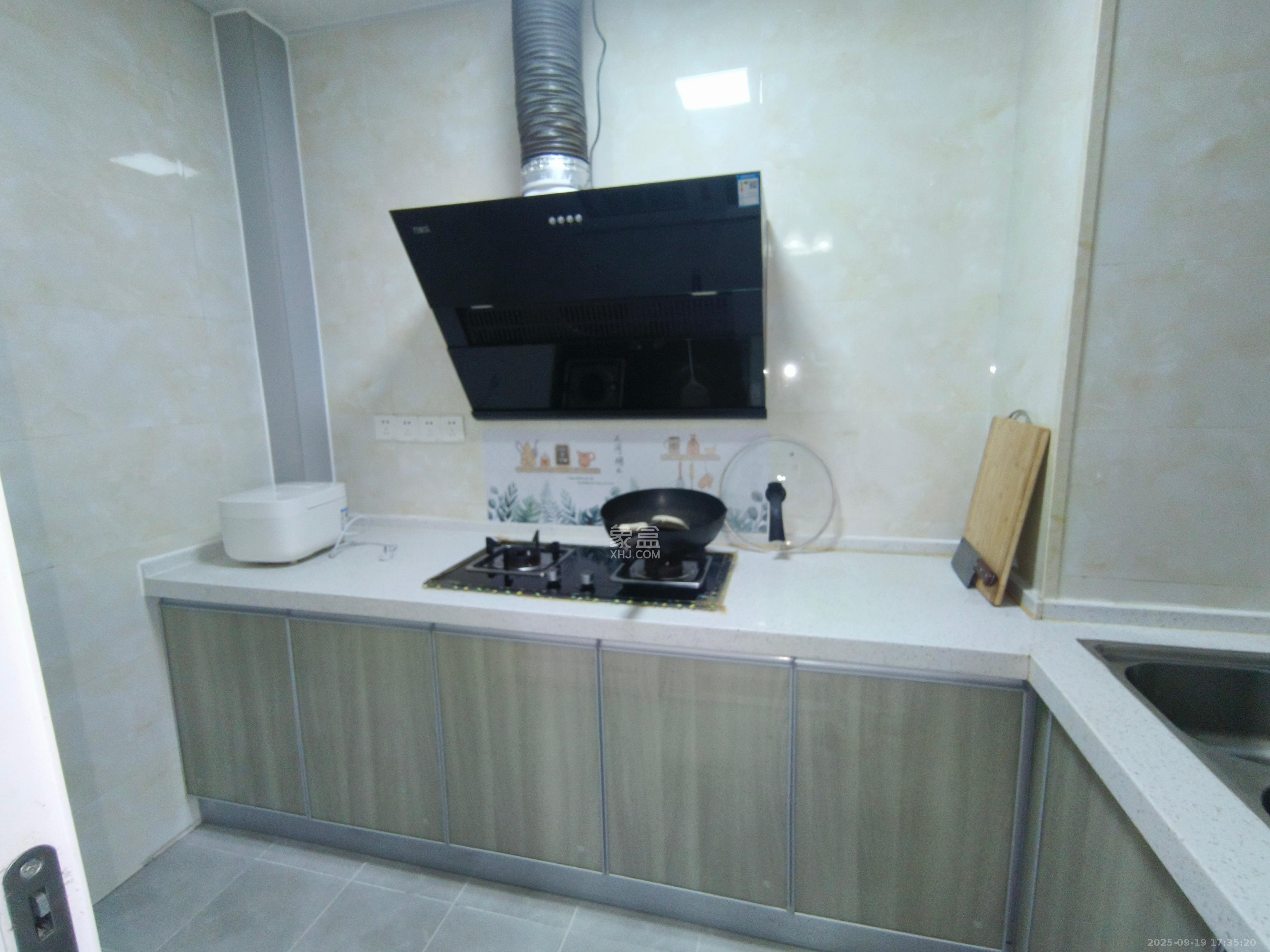 叠彩兰亭  3室2厅2卫    2600.0元/月室内图