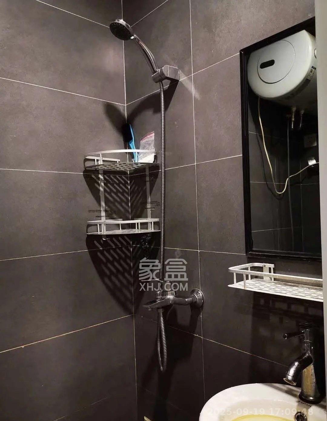 叠彩兰亭  1室1厅1卫    1400.0元/月室内图