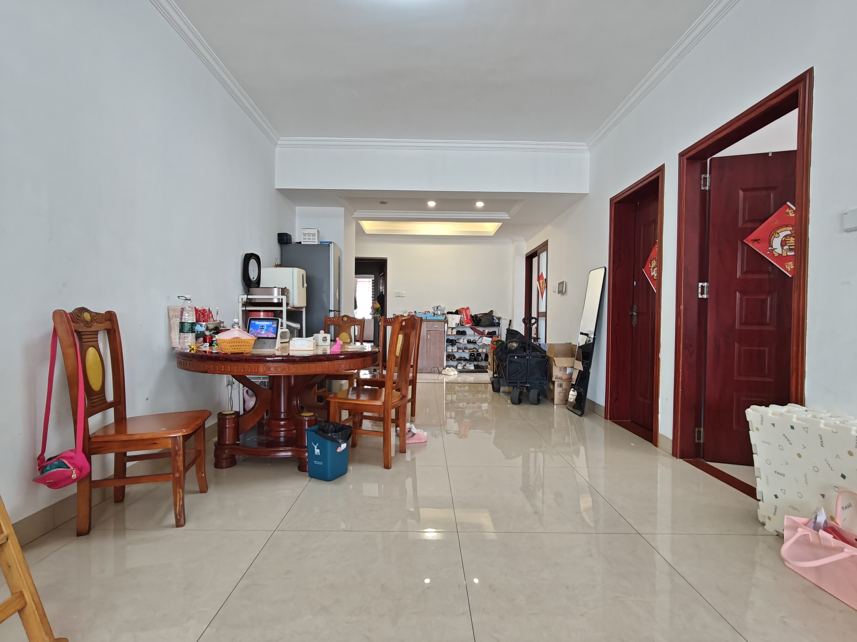 海悦东方 2室2厅1卫 155.0万 海悦东方 2室2厅1卫 155.0万客厅