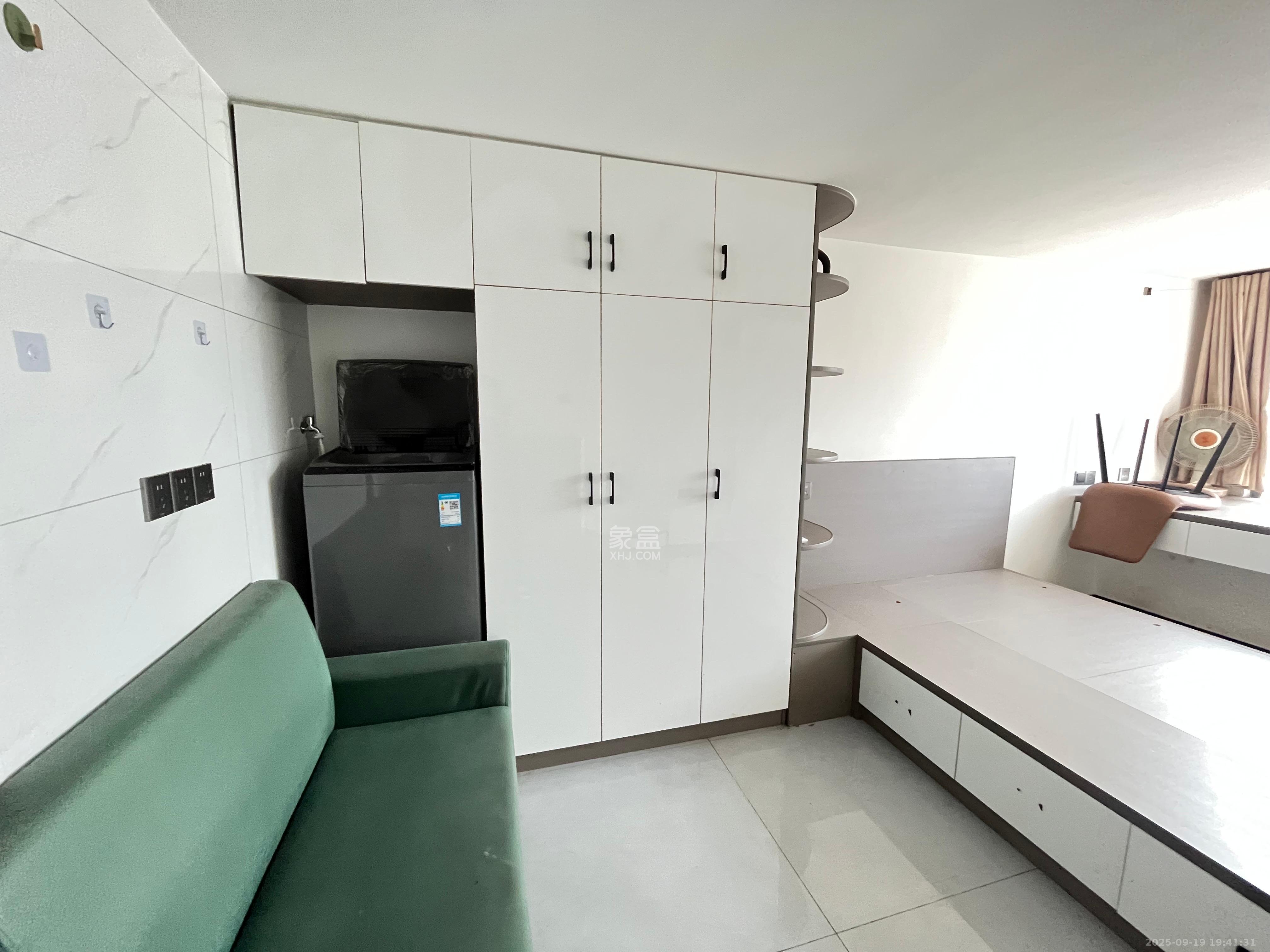 阿舍南2号(花之林大厦) 1室0厅0卫 1200.0元/月 阿舍南2号(花之林大厦) 1室0厅0卫 1200.0元/月室内图