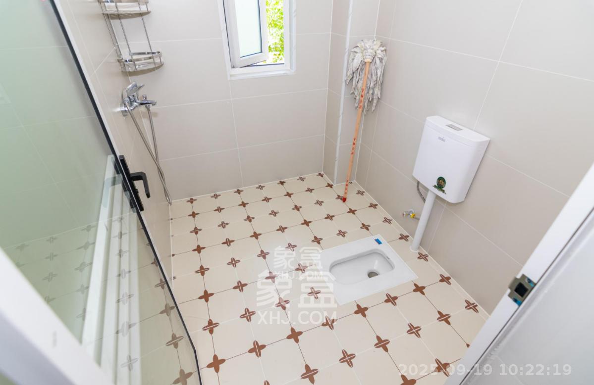 金地三千府（金地湖山樾、金地自在城）  3室2厅2卫    2000.0元/月室内图