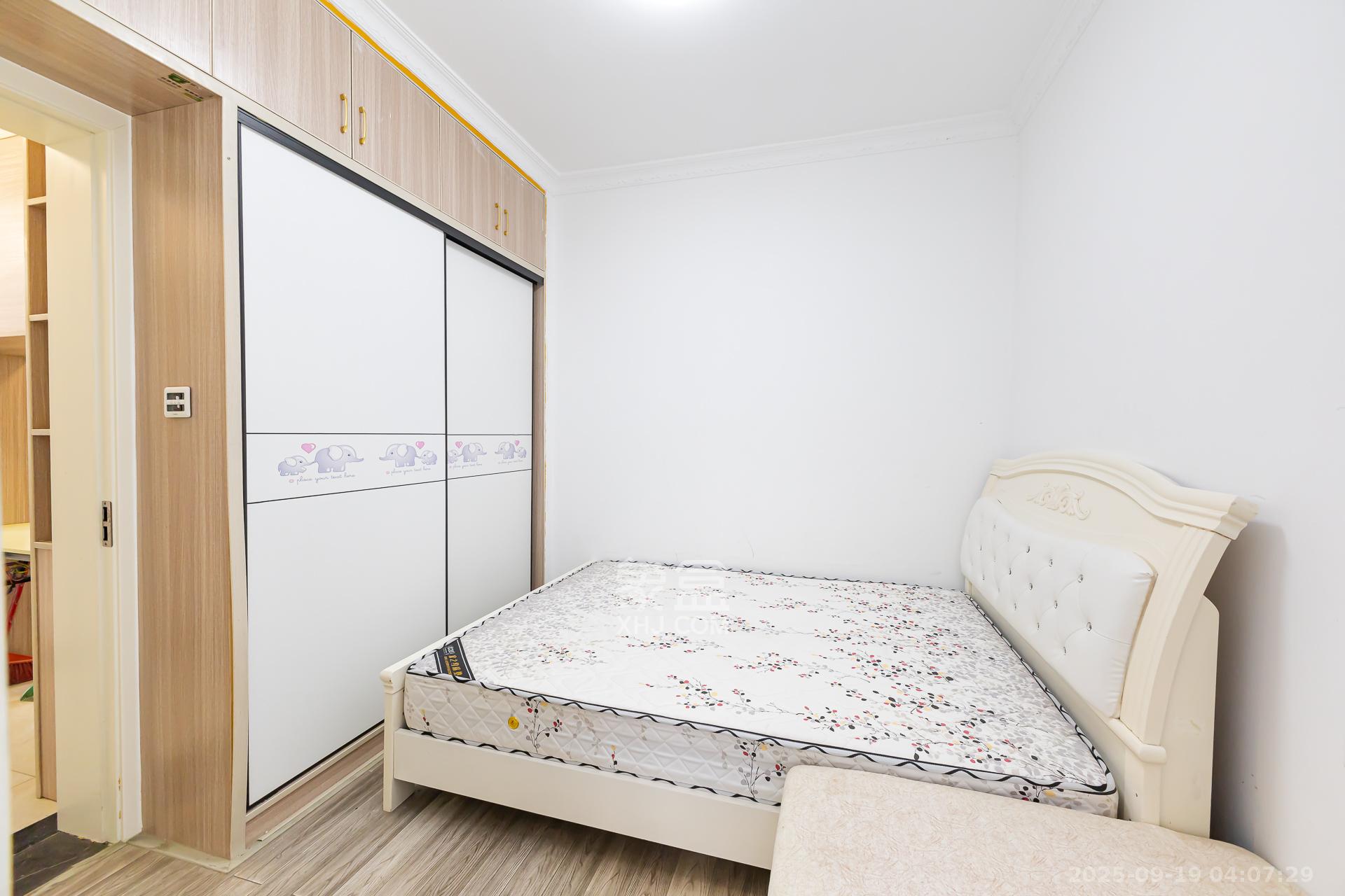 明发国际城 3室2厅1卫 79.8万 明发国际城 3室2厅1卫 79.8万卧室