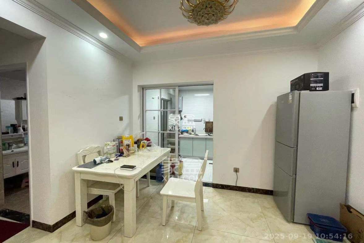 兴威帕克水岸 3室2厅2卫 2300.0元/月 兴威帕克水岸 3室2厅2卫 2300.0元/月室内图