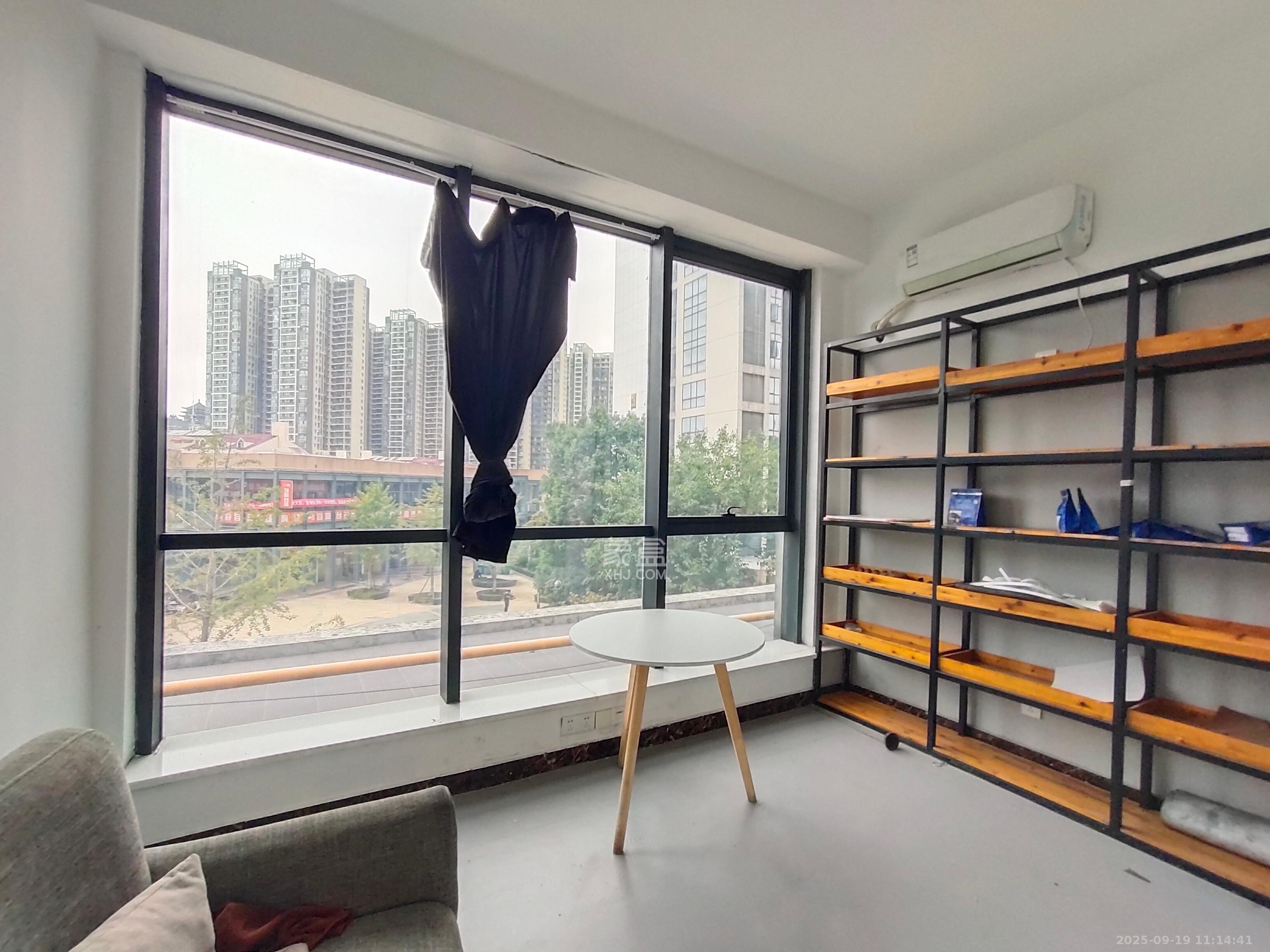 融科东南海 1室1厅1卫 8000.0元/月 融科东南海 1室1厅1卫 8000.0元/月室内图