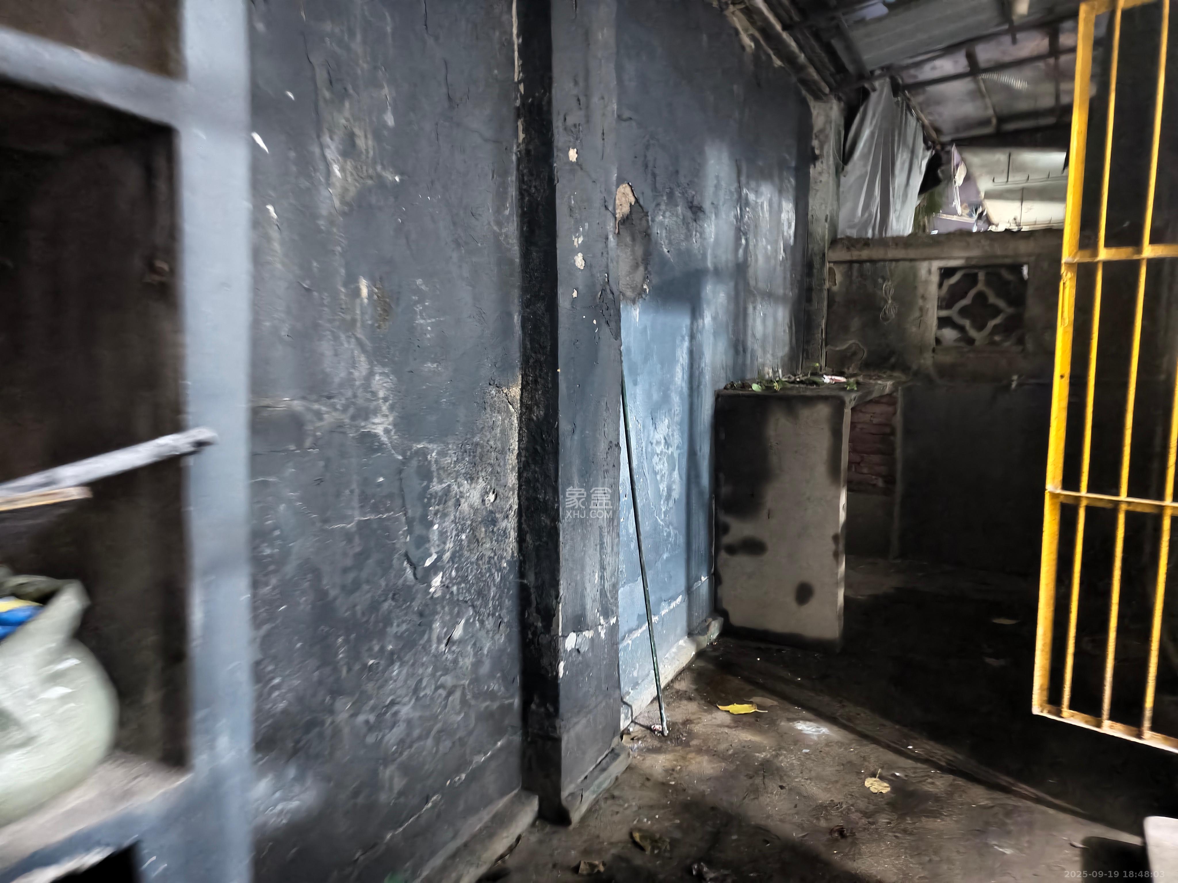 西牌楼社区  3室1厅1卫    2600.0元/月室内图