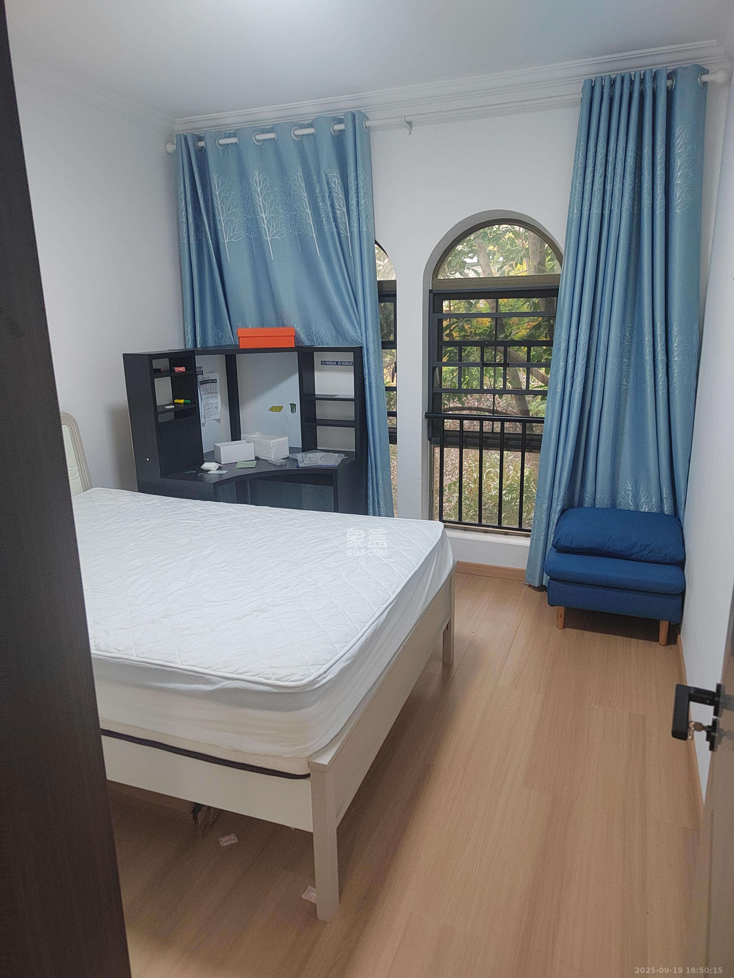 卓越蔚蓝海岸一期 3室1厅2卫 3500.0元/月 卓越蔚蓝海岸一期 3室1厅2卫 3500.0元/月室内图