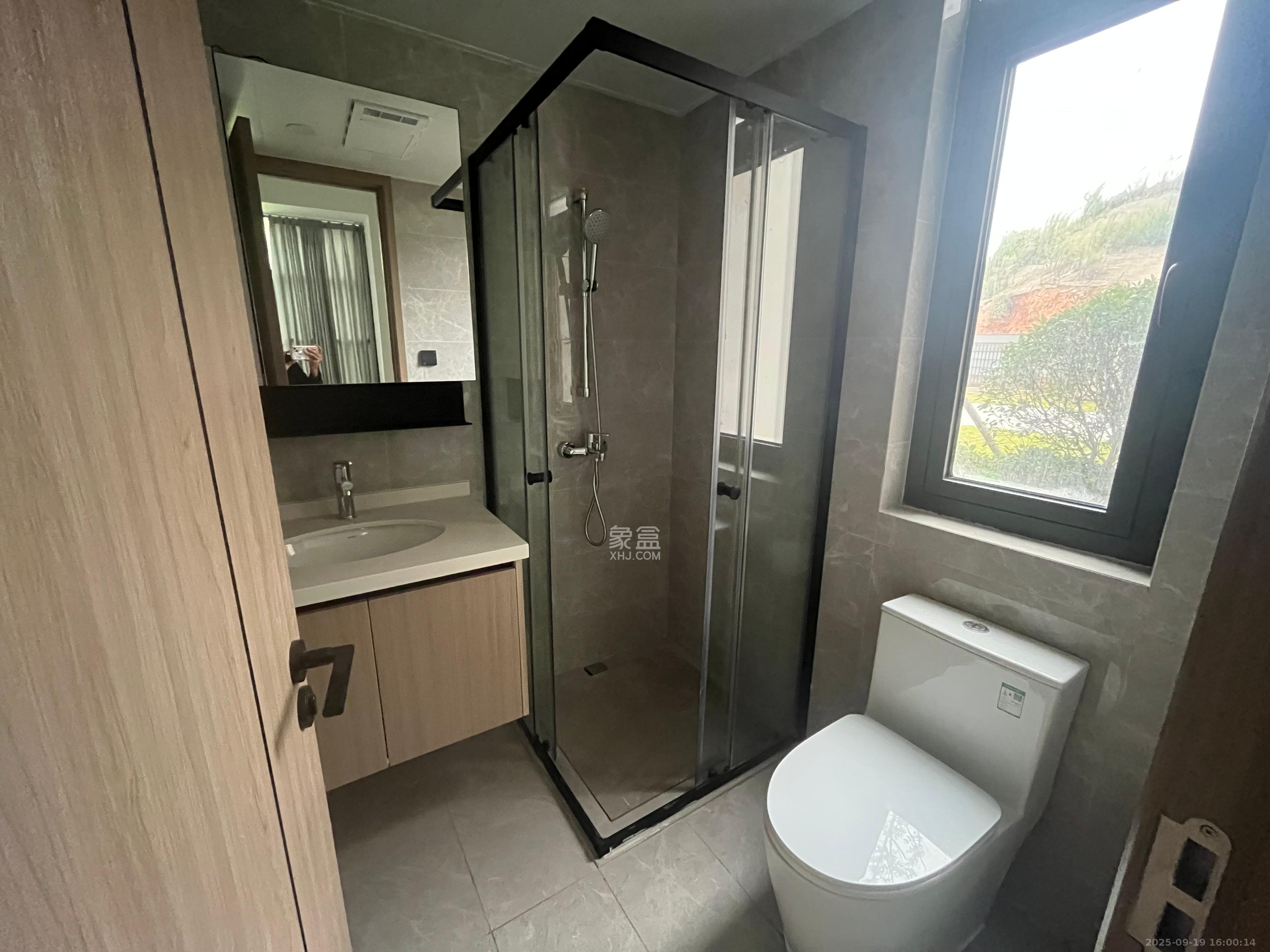 长沙北中心保利时代G区 3室2厅2卫 2700.0元/月 长沙北中心保利时代G区 3室2厅2卫 2700.0元/月室内图