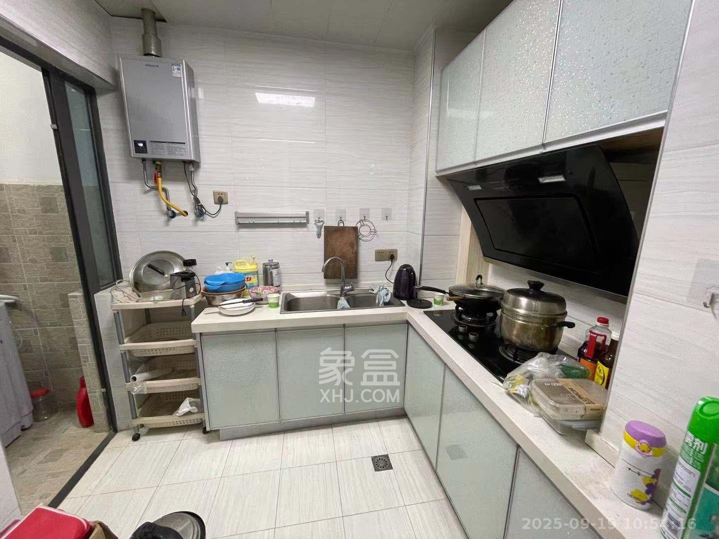 兴威帕克水岸  3室2厅2卫    2300.0元/月 兴威帕克水岸  3室2厅2卫    2300.0元/月