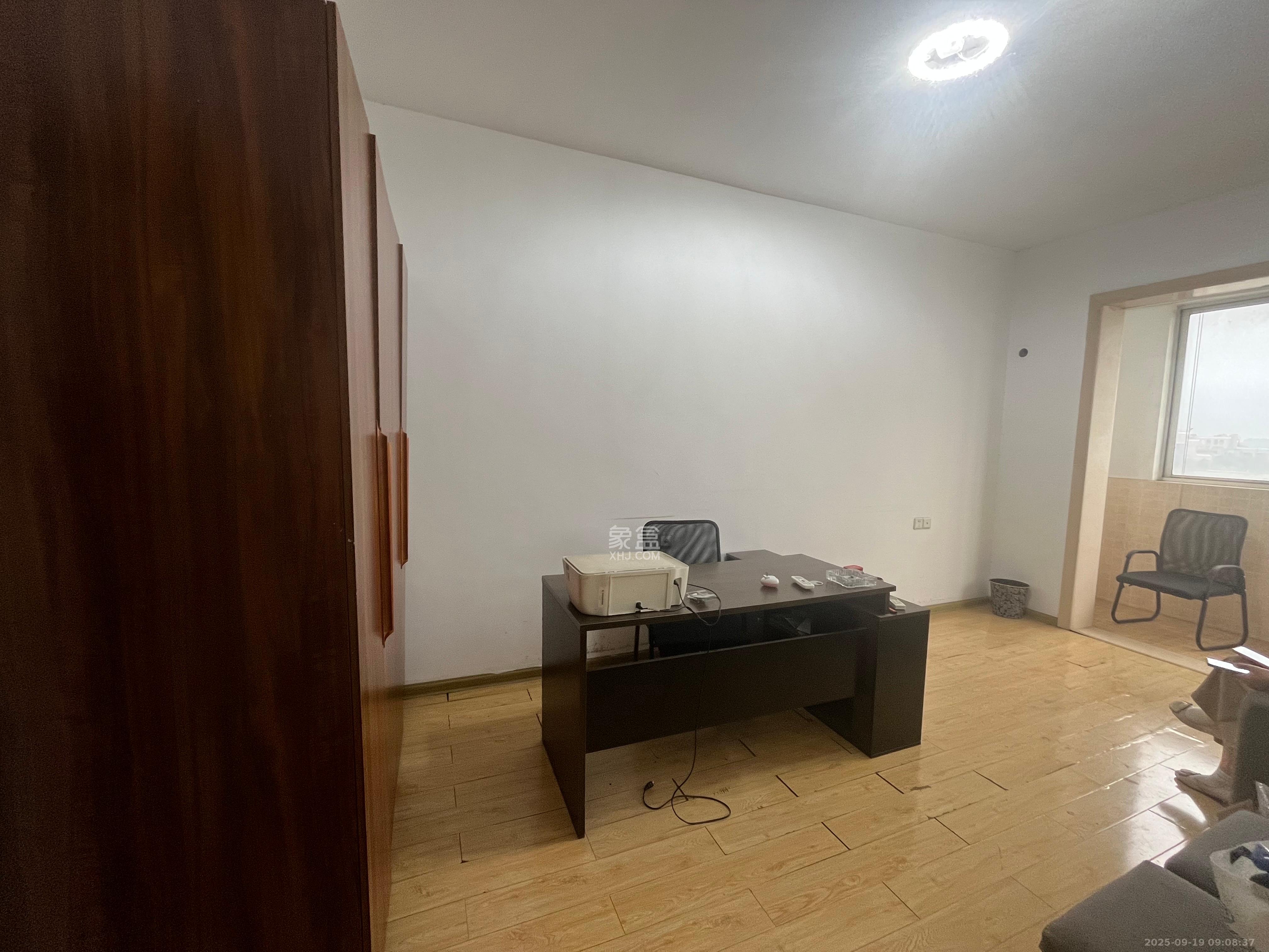 上河国际B座 2室2厅1卫 2100.0元/月 上河国际B座 2室2厅1卫 2100.0元/月室内图