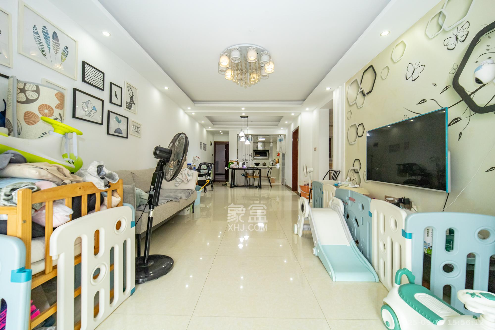 蝴蝶谷  2室2厅1卫    46.8万客厅