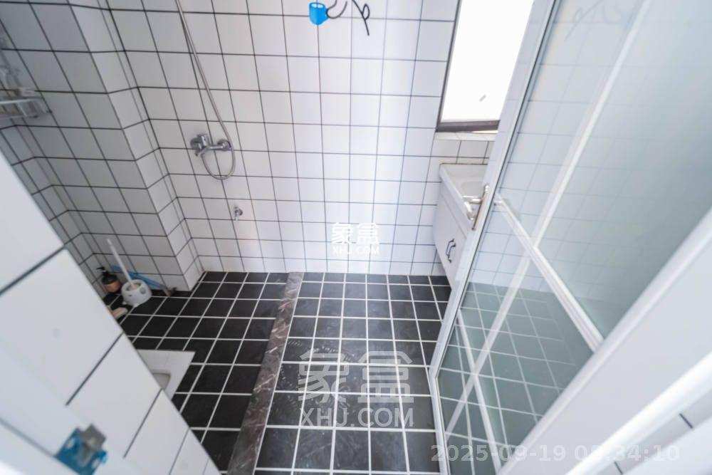 绿地之窗 3室2厅1卫 2000.00元/月 绿地之窗 3室2厅1卫 2000.00元/月室内图