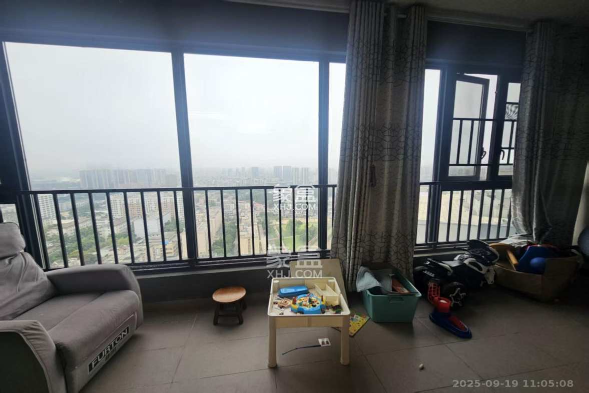 旭辉都会山 4室2厅3卫 10000.0元/月 旭辉都会山 4室2厅3卫 10000.0元/月室内图