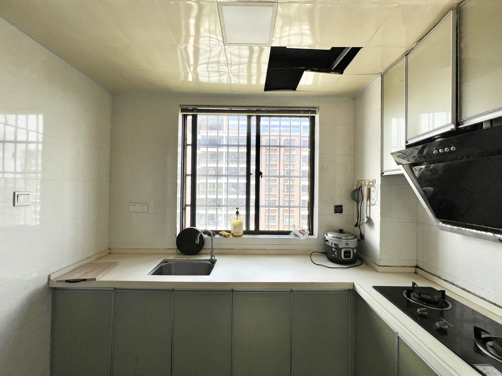 文博府A区 3室2厅2卫 2400.0元/月 文博府A区 3室2厅2卫 2400.0元/月室内图