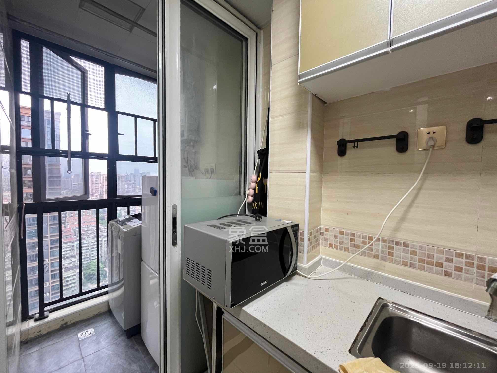 荣悦台  1室1厅1卫    1800.0元/月室内图