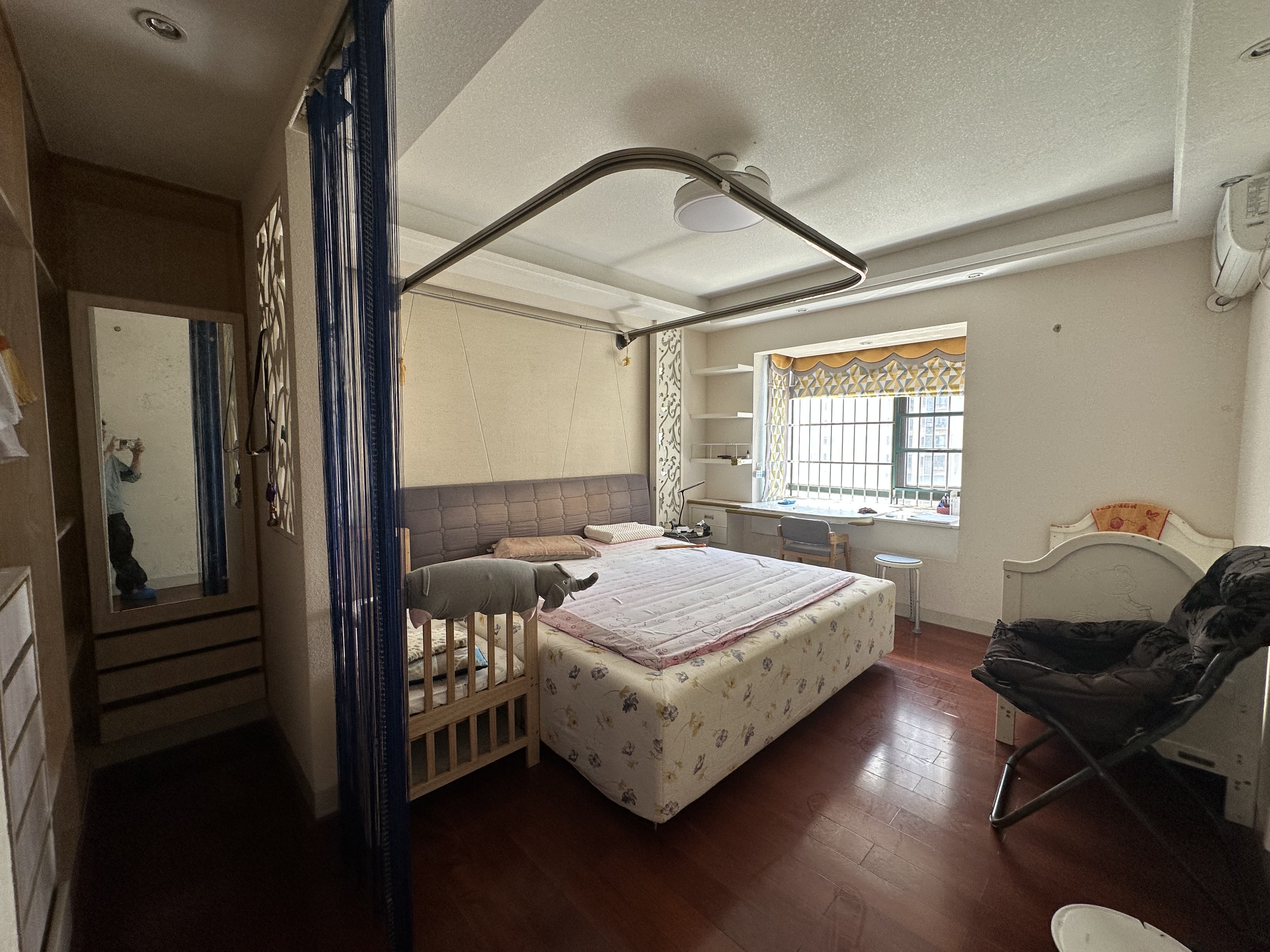 海阔天空-国瑞城二期(雅仕苑) 4室2厅2卫 5600.0元/月 海阔天空-国瑞城二期(雅仕苑) 4室2厅2卫 5600.0元/月室内图