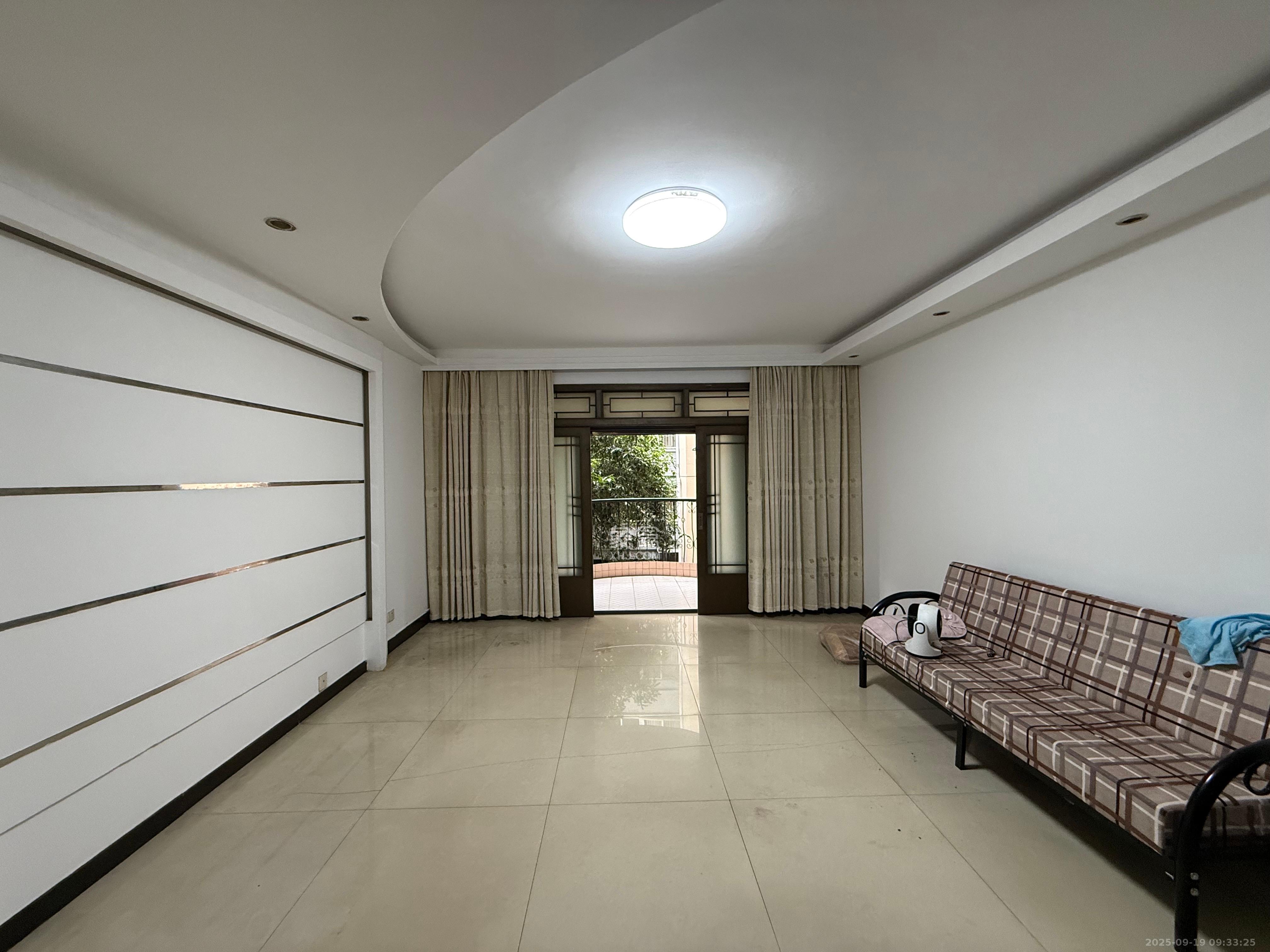 白沙家园(白沙欣苑) 3室2厅1卫 2800.0元/月 白沙家园(白沙欣苑) 3室2厅1卫 2800.0元/月室内图