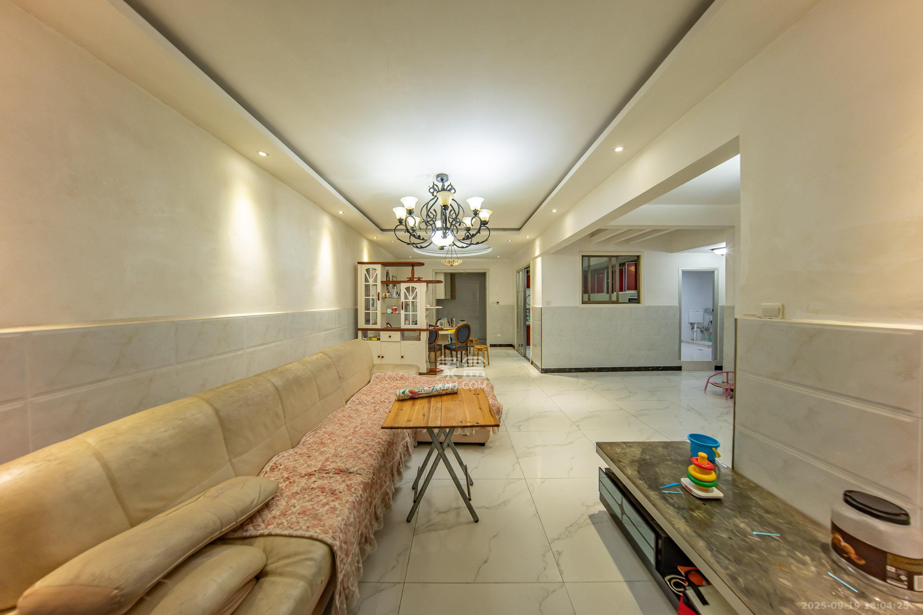 米兰春天  4室3厅2卫    168.0万 米兰春天  4室3厅2卫    168.0万