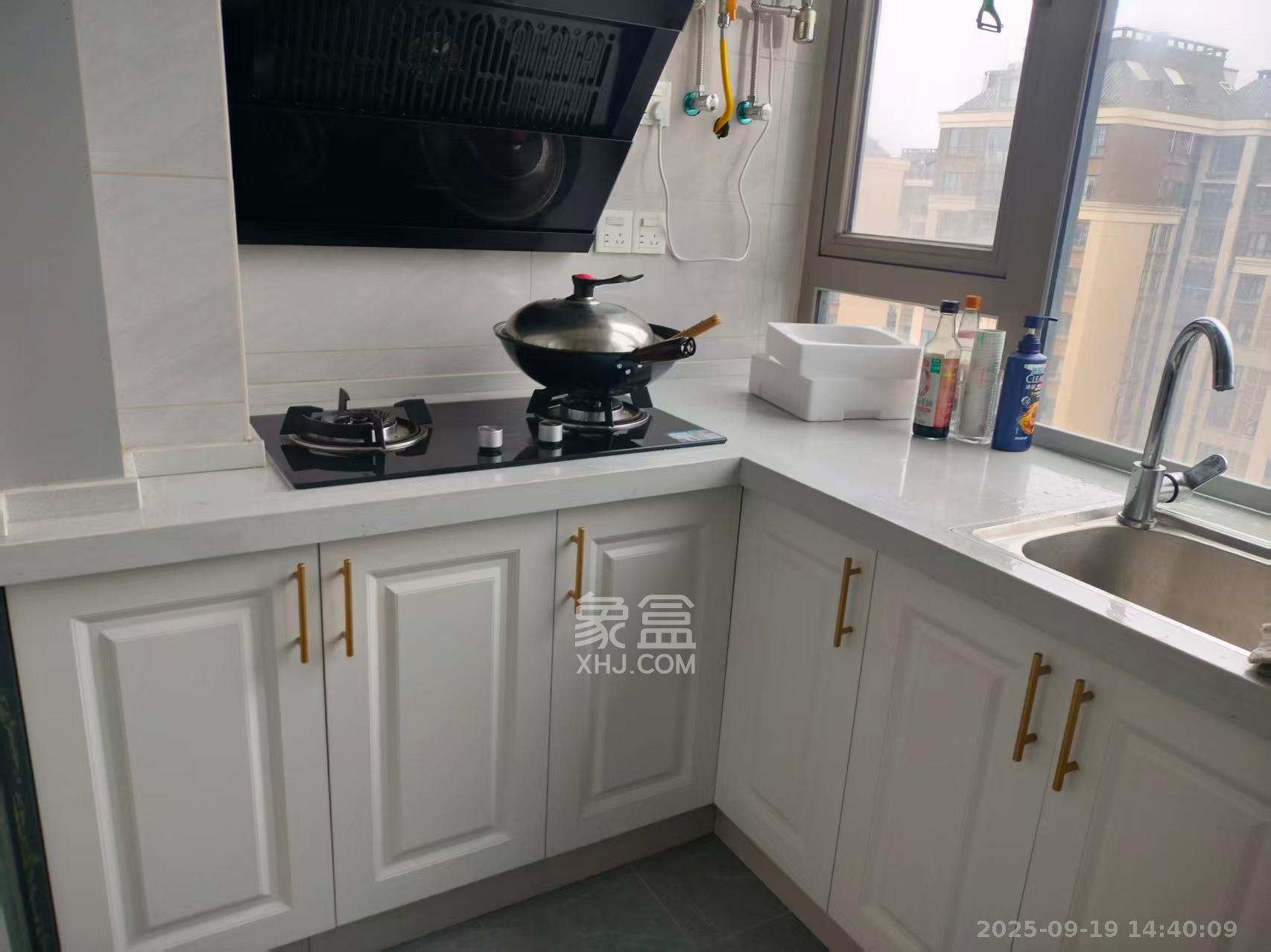 怡海星城 1室1厅1卫 1100.0元/月 怡海星城 1室1厅1卫 1100.0元/月室内图