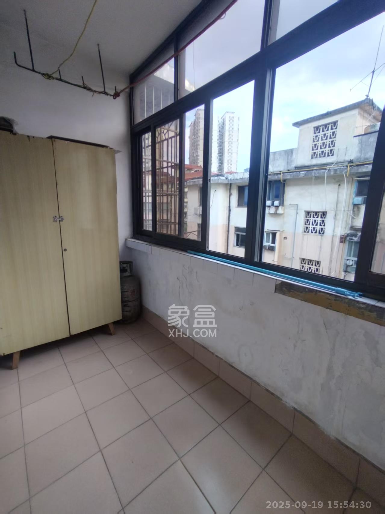 曙光路综合楼 2室1厅1卫 1600.0元/月 曙光路综合楼 2室1厅1卫 1600.0元/月室内图