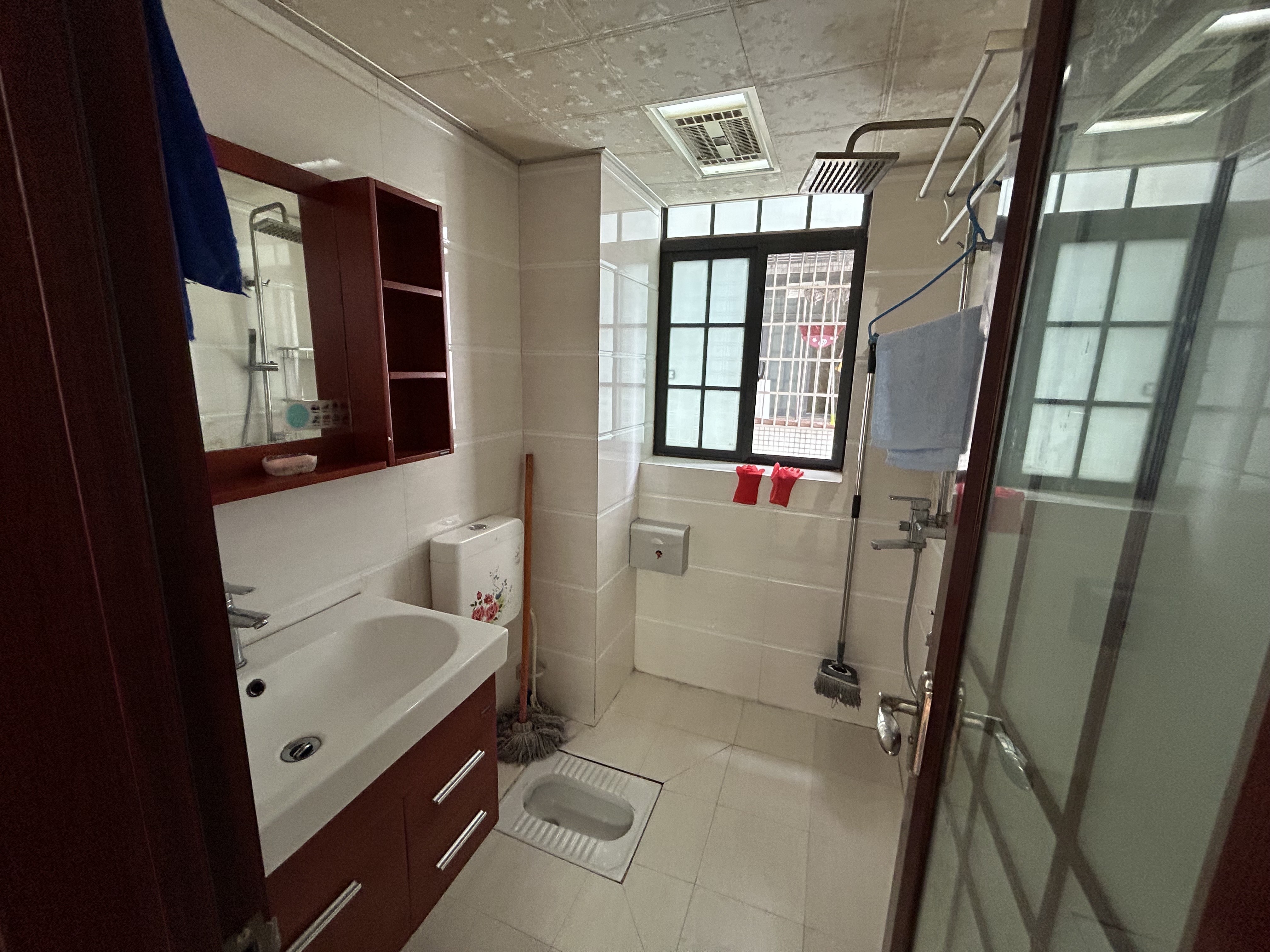 逸臣广场 2室2厅1卫 1500.0元/月 逸臣广场 2室2厅1卫 1500.0元/月室内图