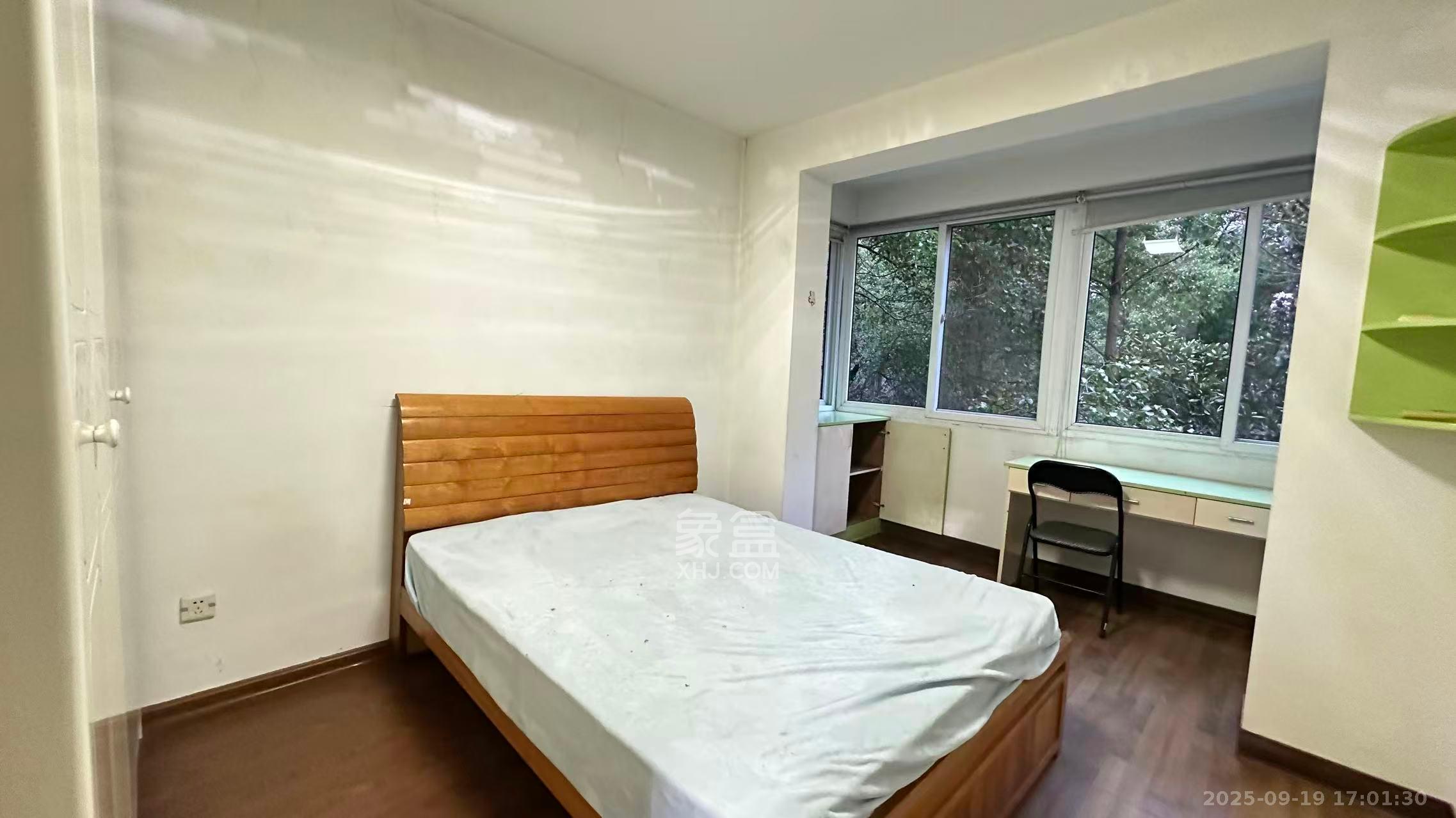 芙蓉苑 1室0厅0卫 2300.0元/月 芙蓉苑 1室0厅0卫 2300.0元/月室内图