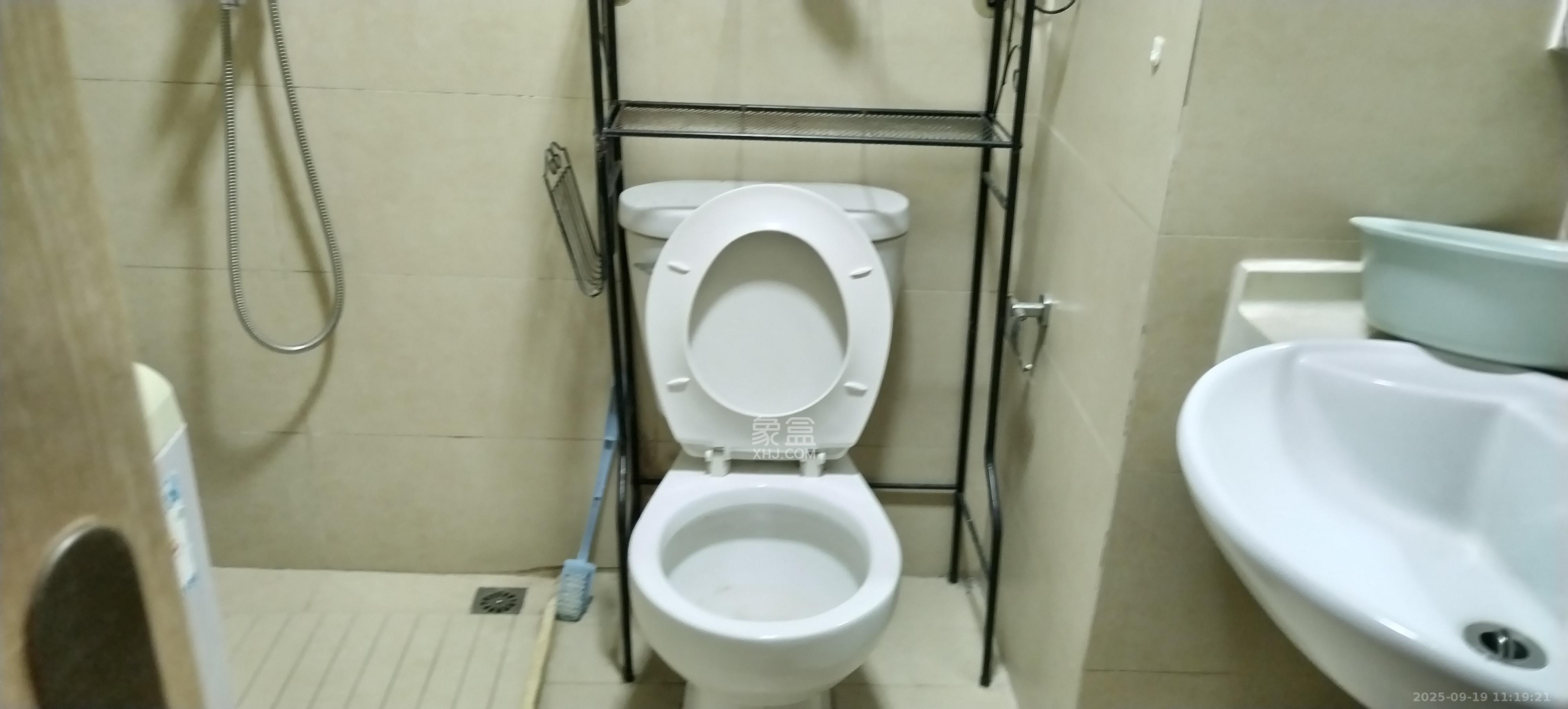 万科金色家园 1室1厅1卫 1200.0元/月 万科金色家园 1室1厅1卫 1200.0元/月室内图