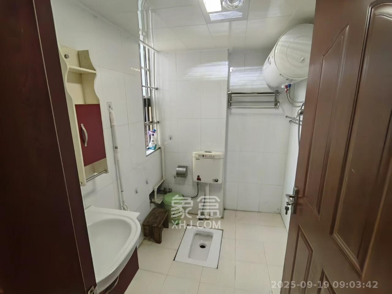 世纪桃花苑  2室1厅1卫    1500.0元/月室内图