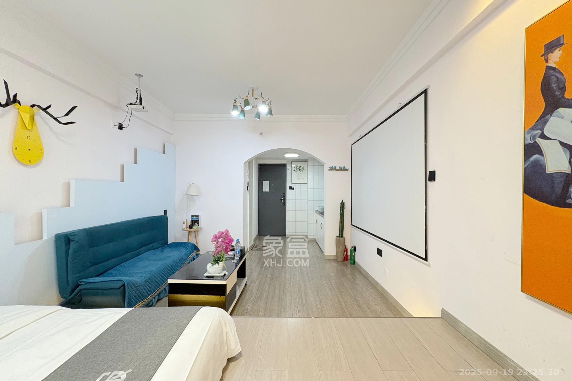 英尚国际 1室1厅1卫 41.0万 英尚国际 1室1厅1卫 41.0万客厅