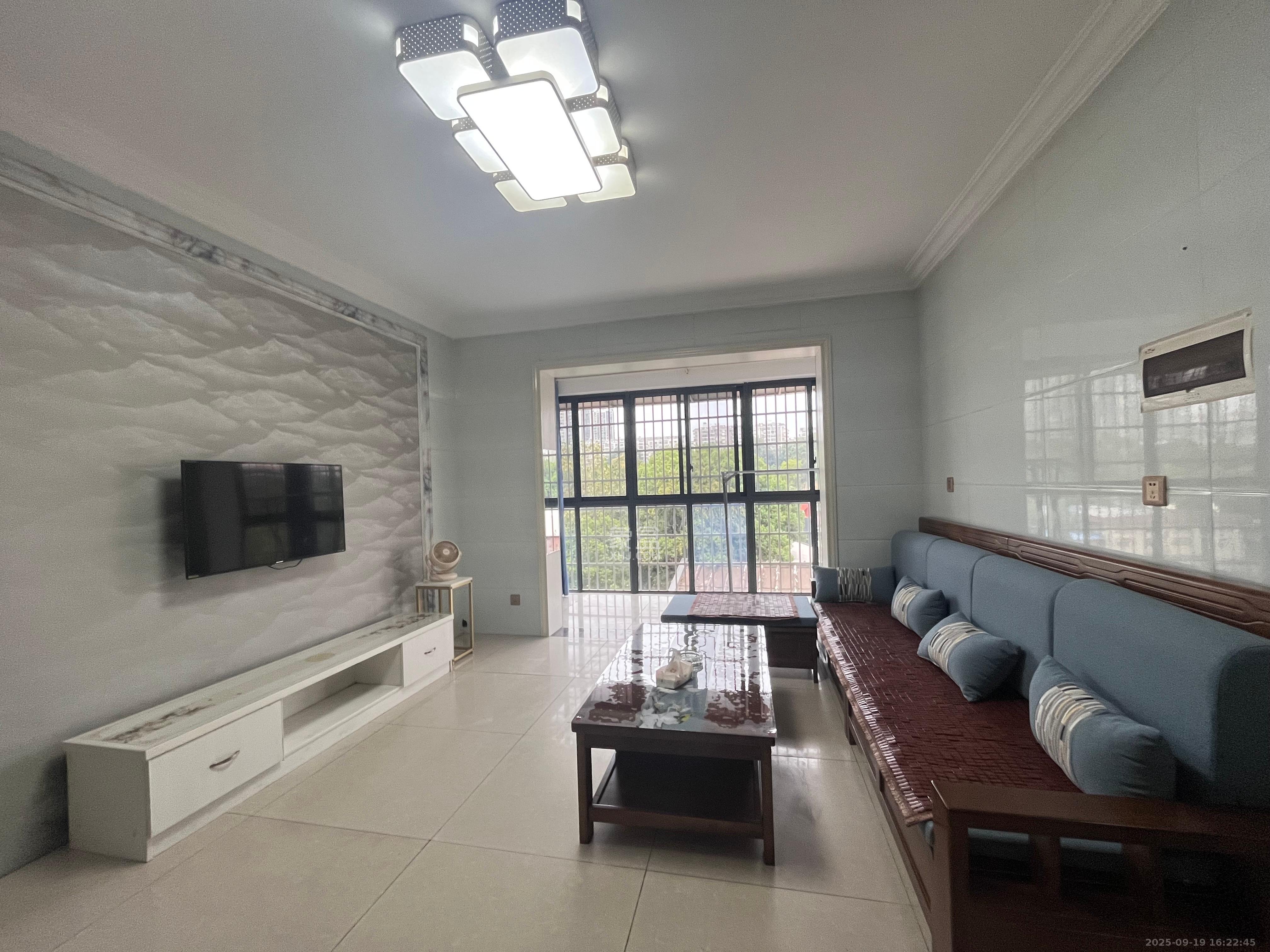 星城新宇莲景苑  3室2厅1卫    2300.0元/月 星城新宇莲景苑  3室2厅1卫    2300.0元/月