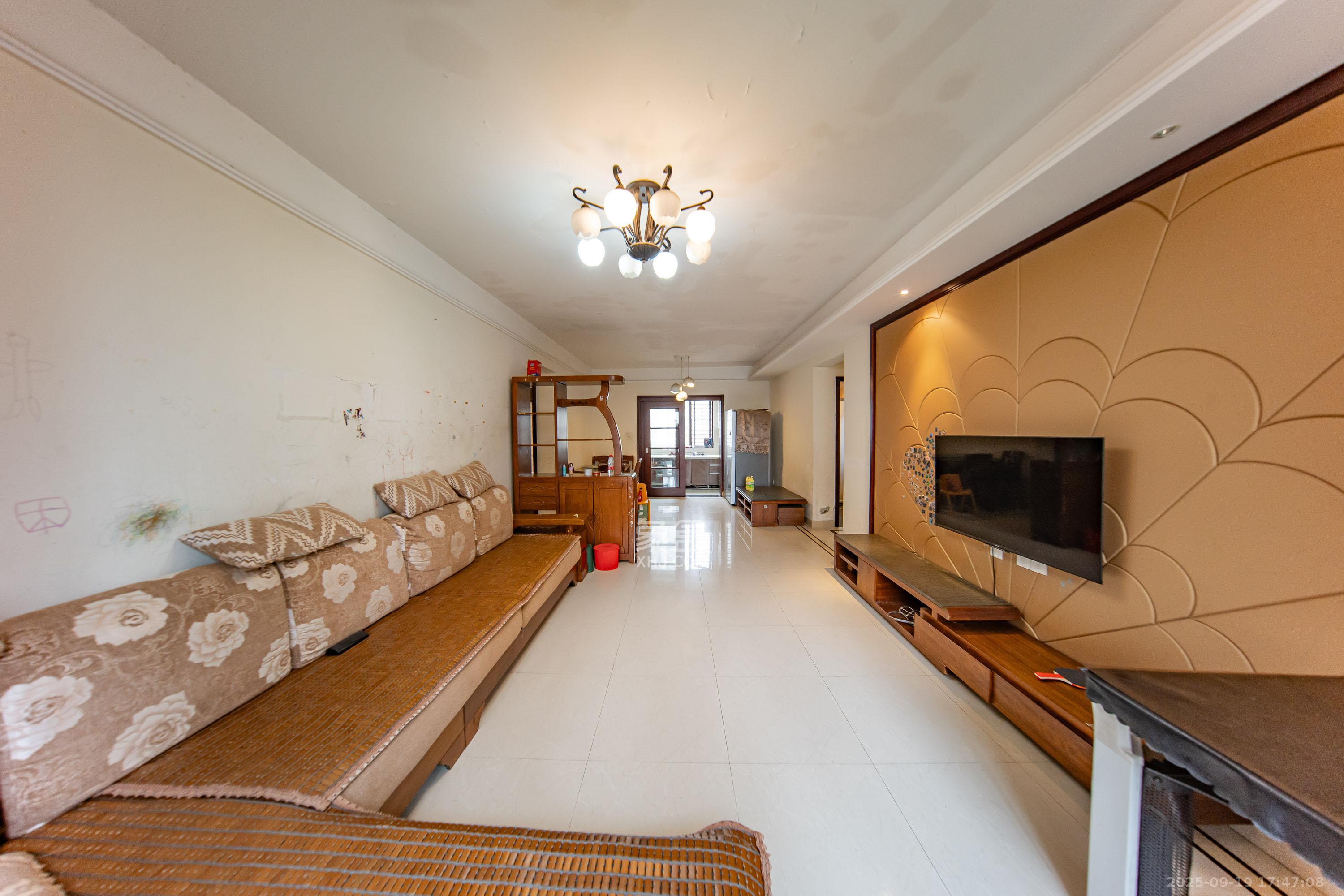 中海国际三期 4室2厅2卫 2500.0元/月 中海国际三期 4室2厅2卫 2500.0元/月室内图